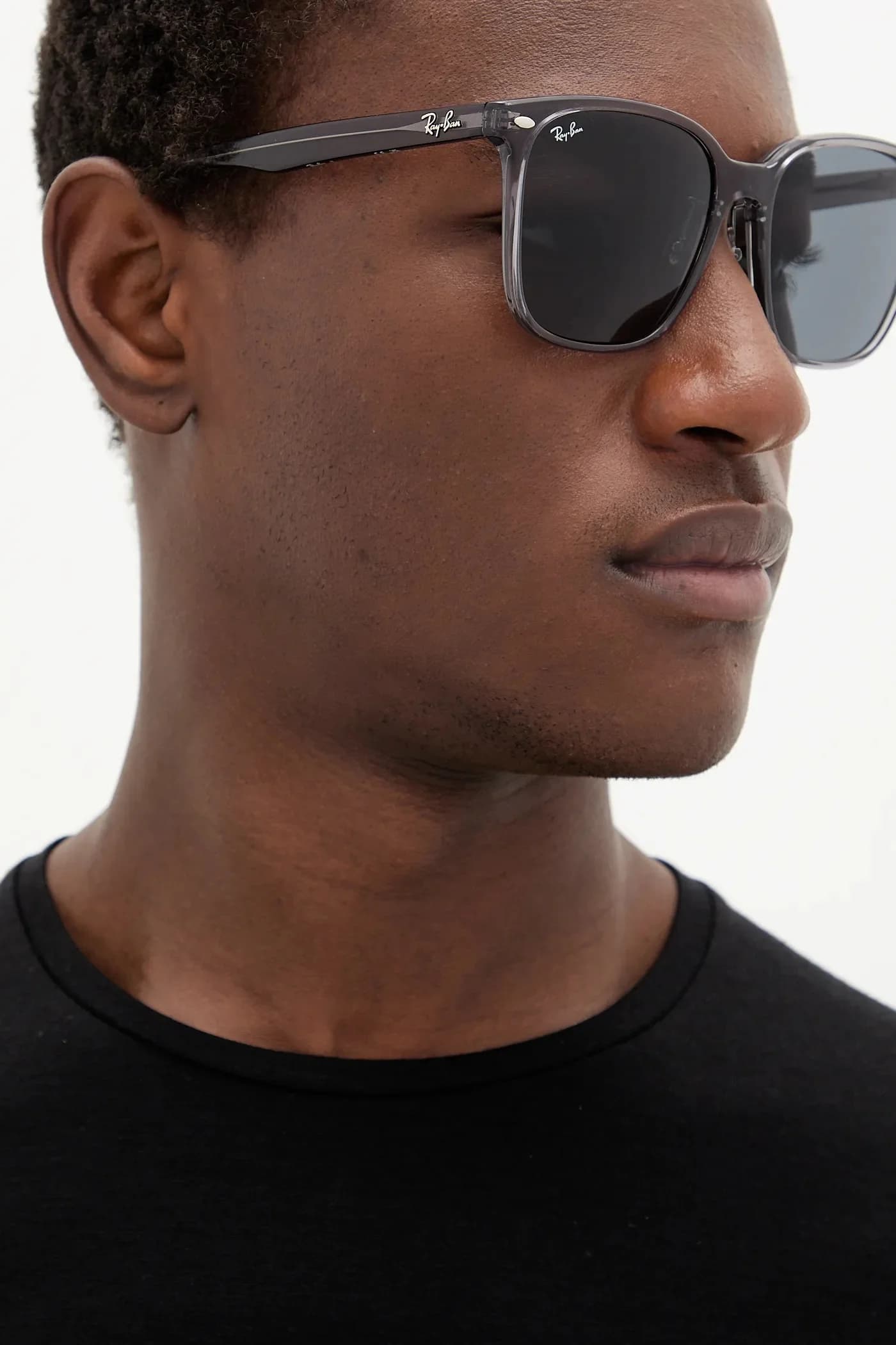 Солнцезащитные очки - фото 4