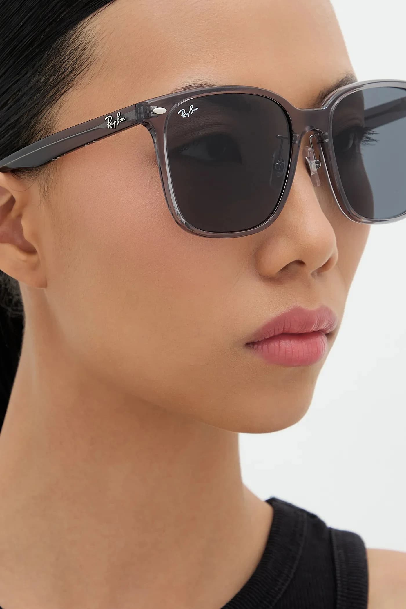 Солнцезащитные очки - фото 6