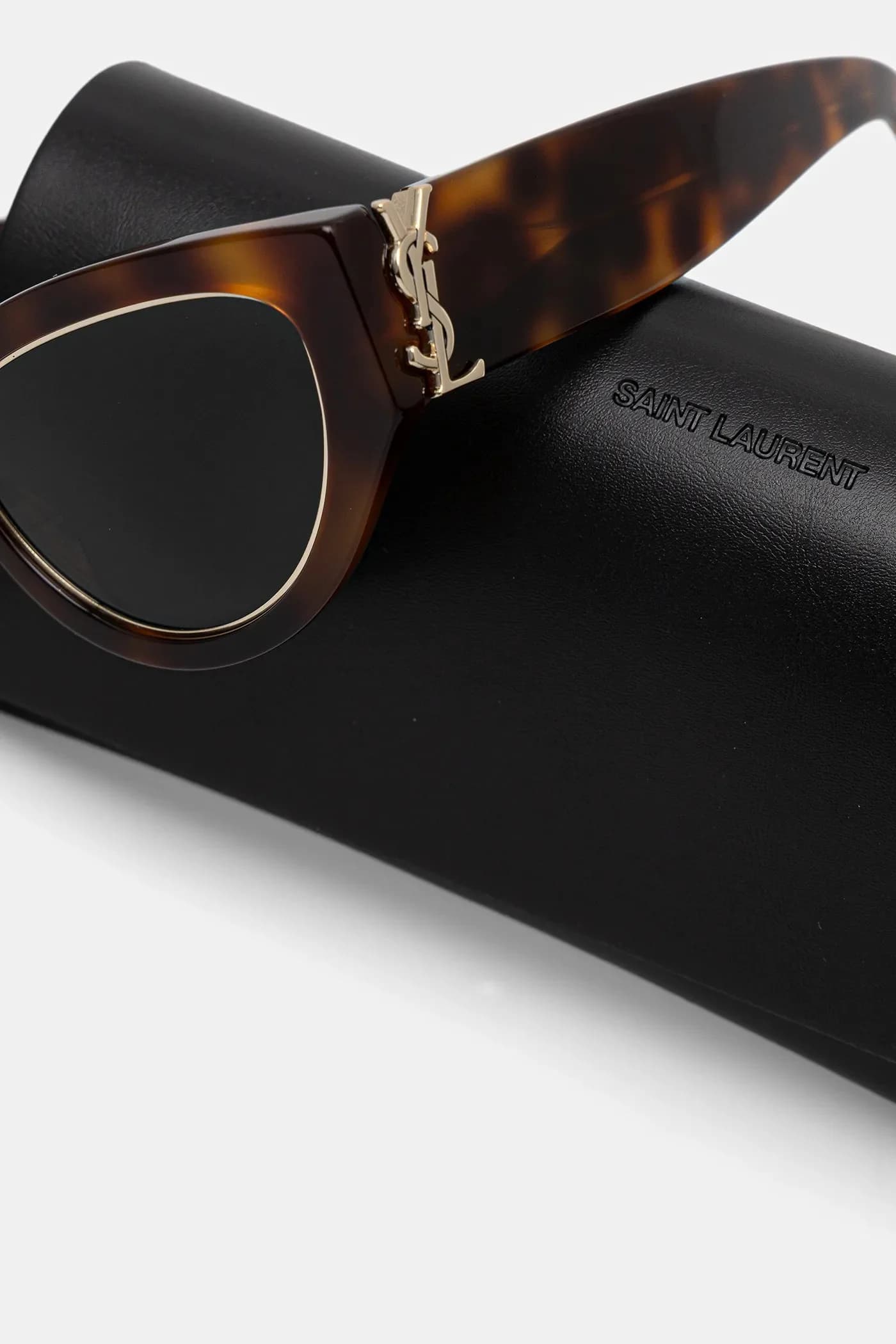 Солнцезащитные очки - фото 4