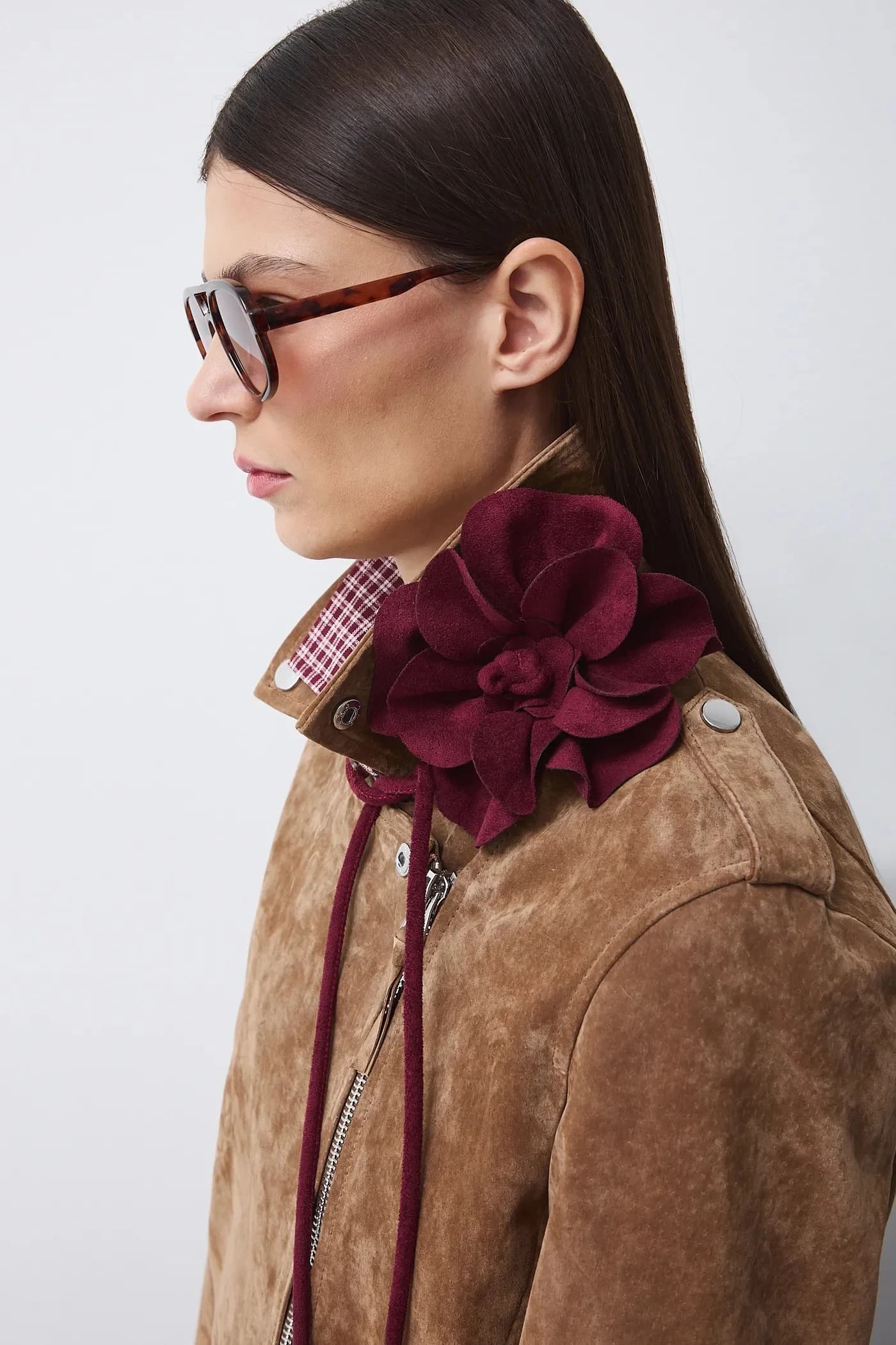 Женский ремень из искусственной замши.