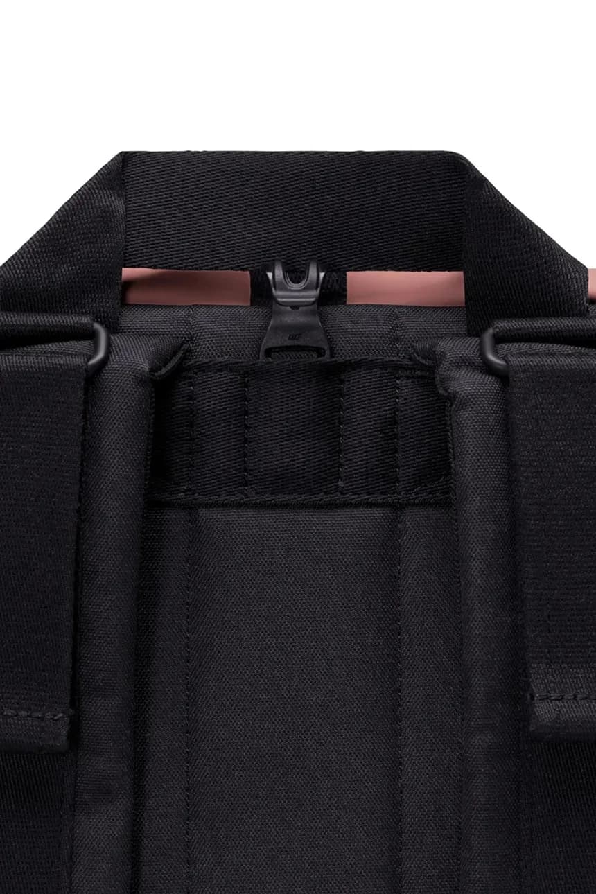 Рюкзак Lotus Infinity Dark Rose 16 л с держателем для багажника - фото 4