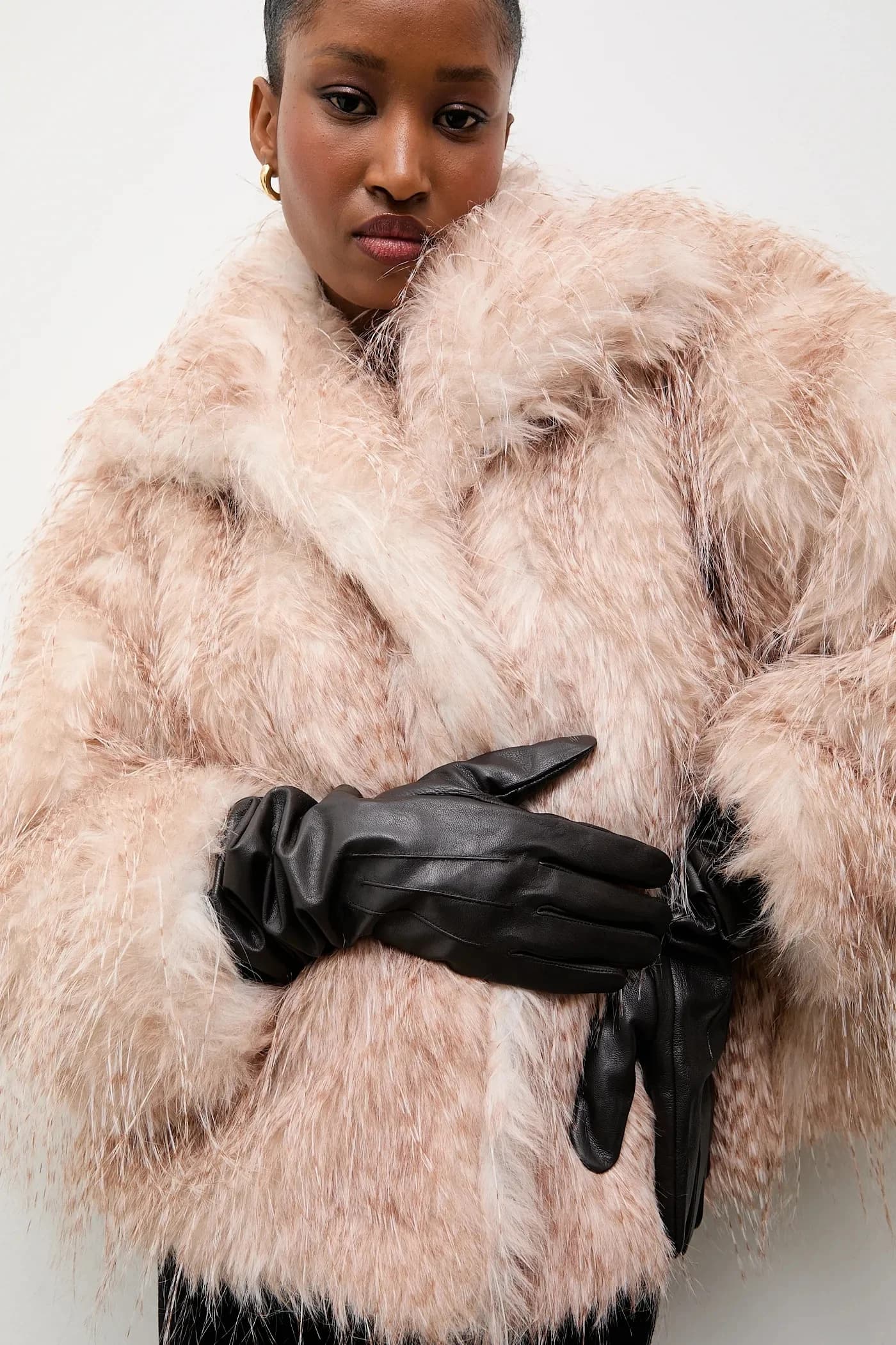 Кожаные перчатки