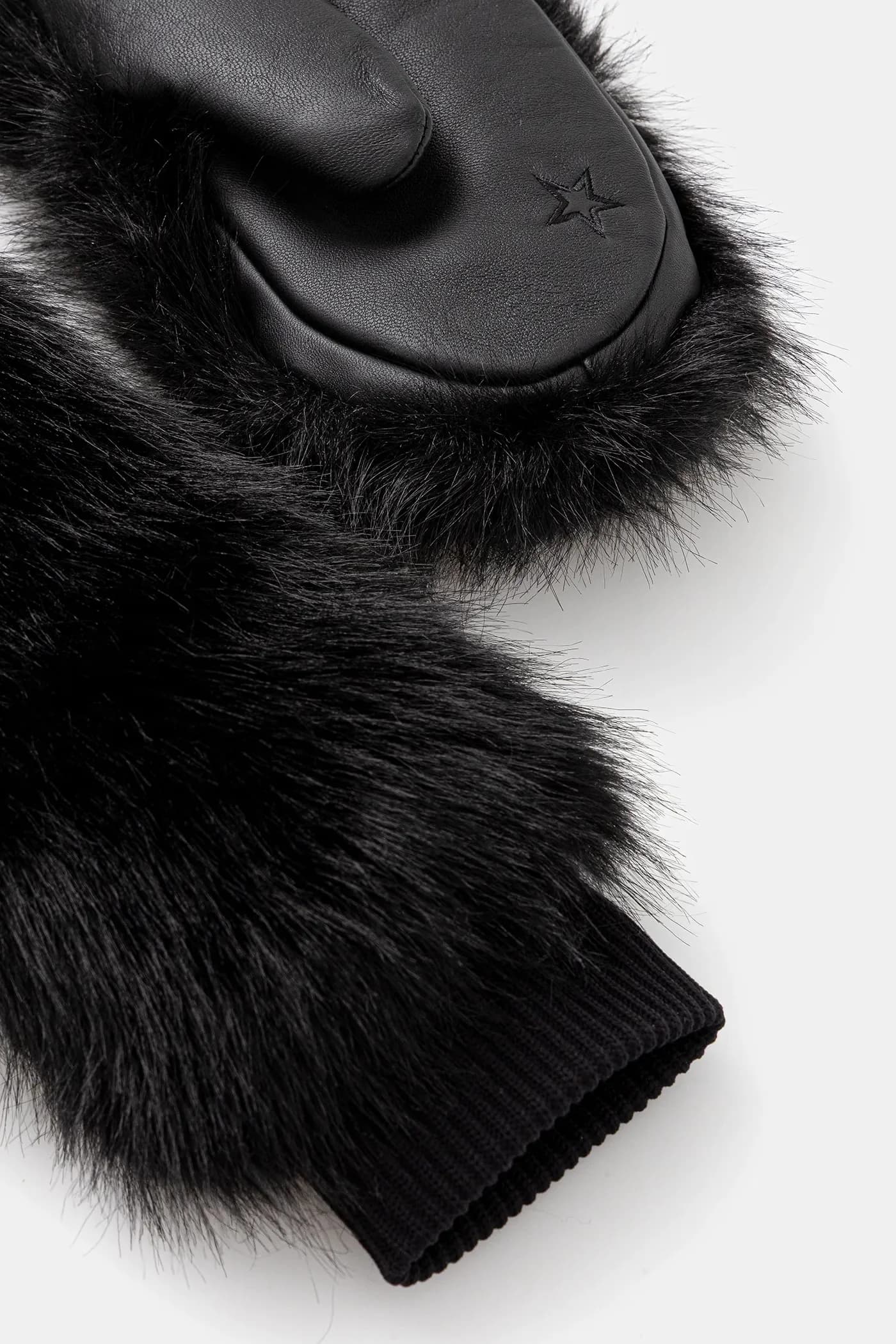 Искусственные перчатки - фото 2