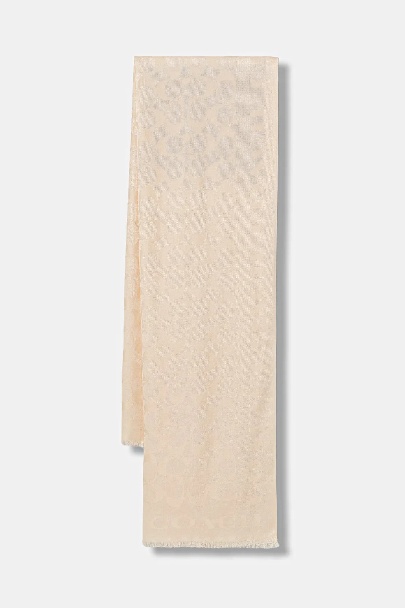 Шарф с оттенком шелка