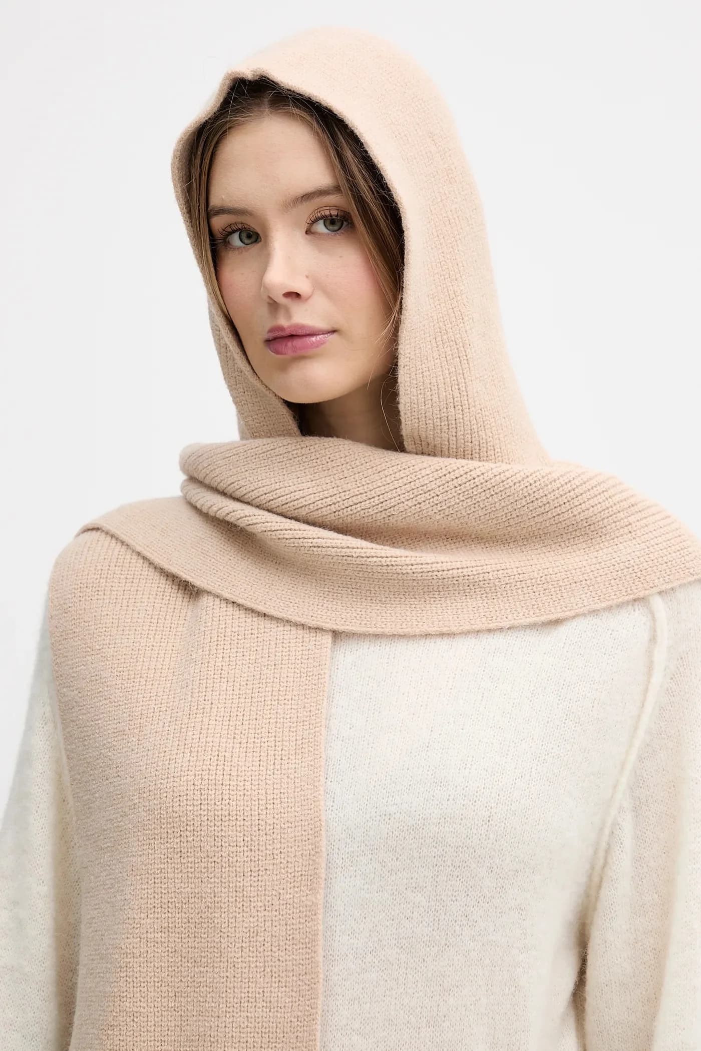 Шарф с капюшоном - фото 3