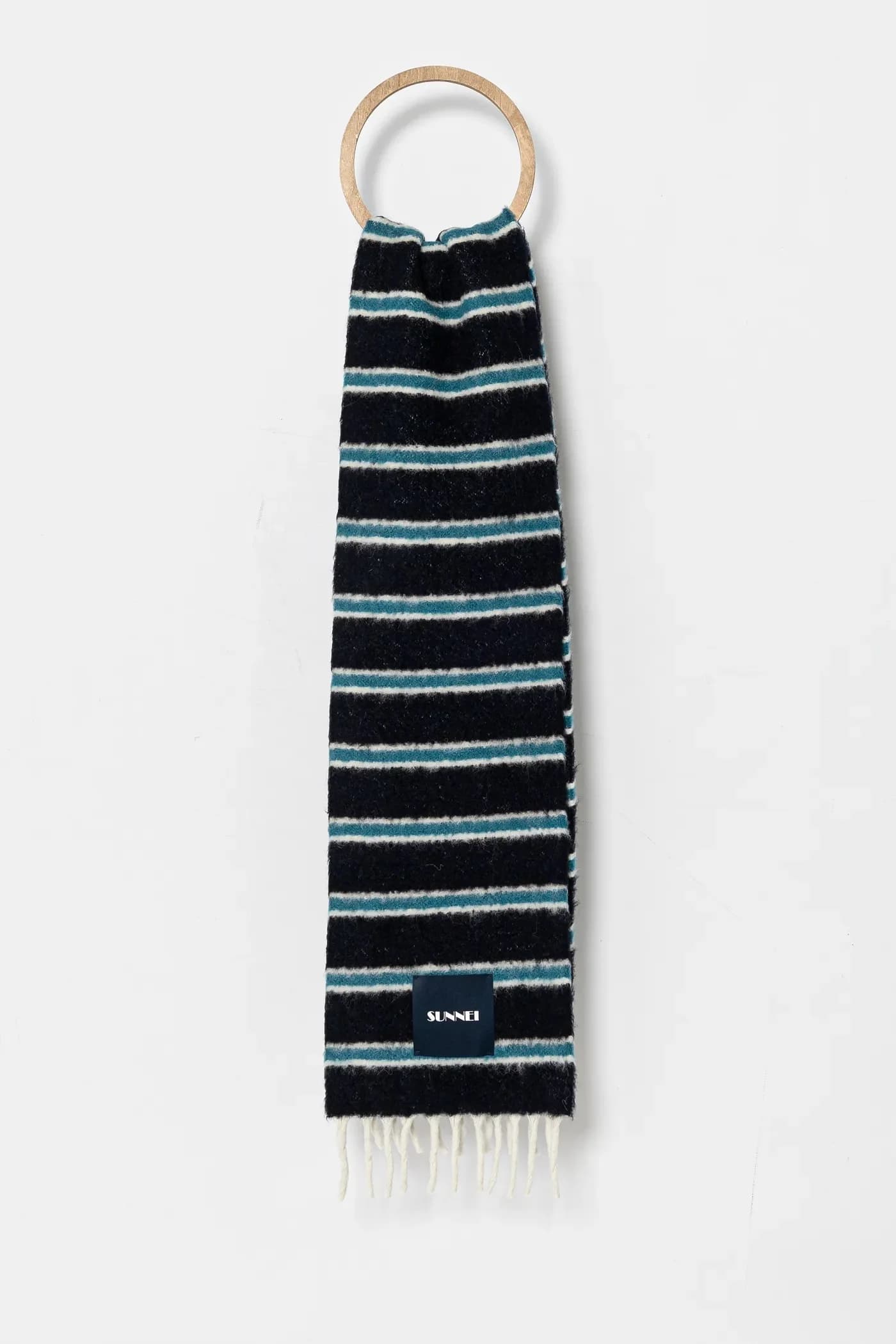 Шерстяной шарф