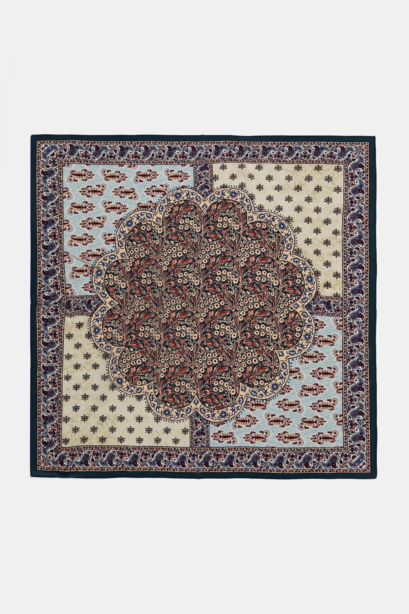 Шелковый шарф