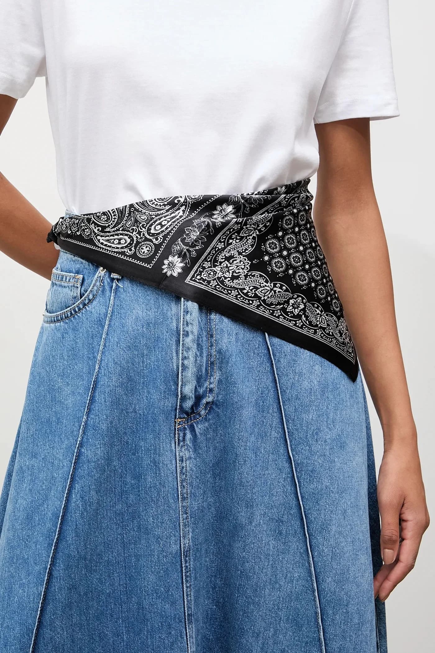 Шелковый шарф