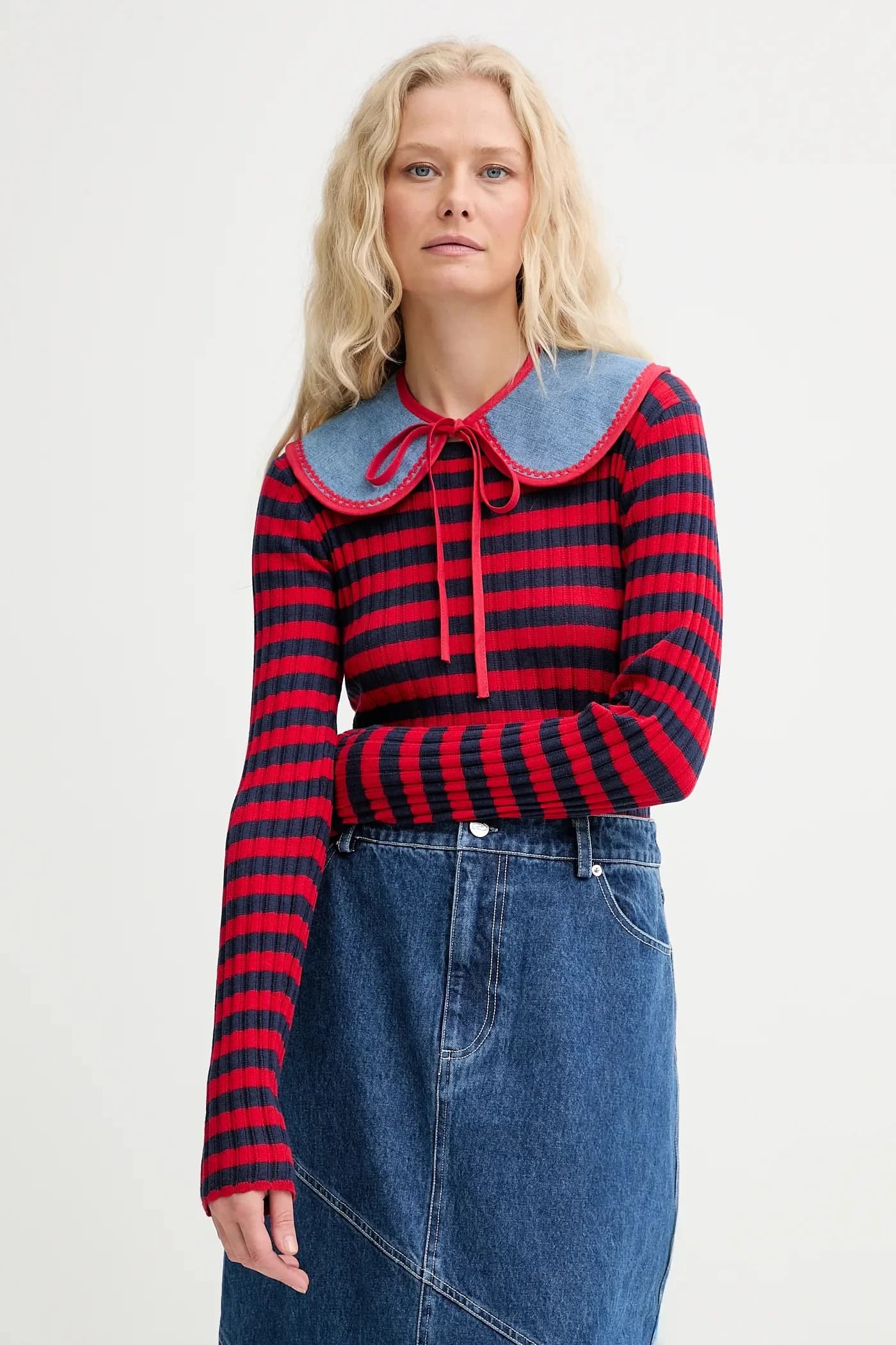 Декоративный воротник из креативного переработанного денима.