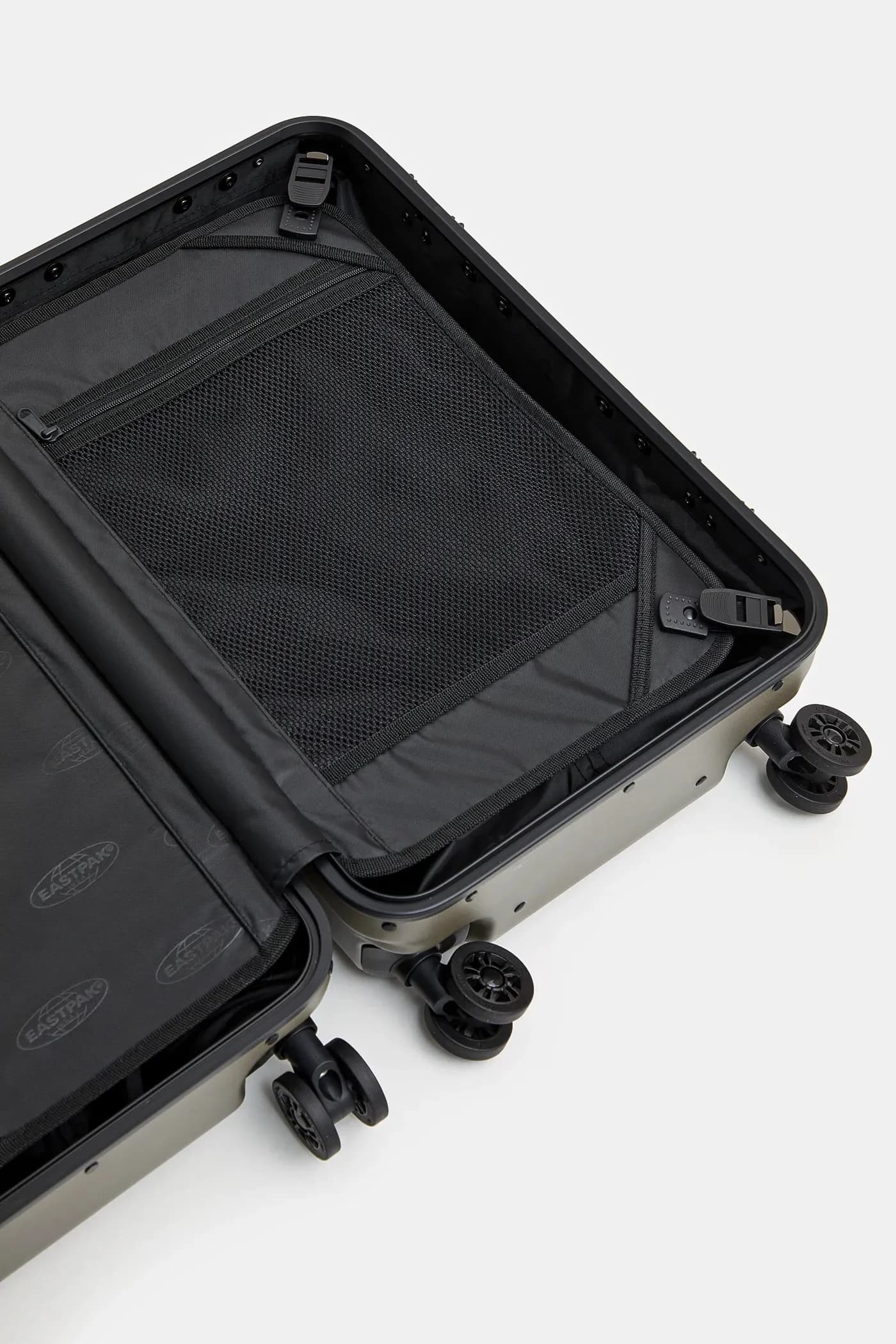 Чехол Resist'R S - фото 5