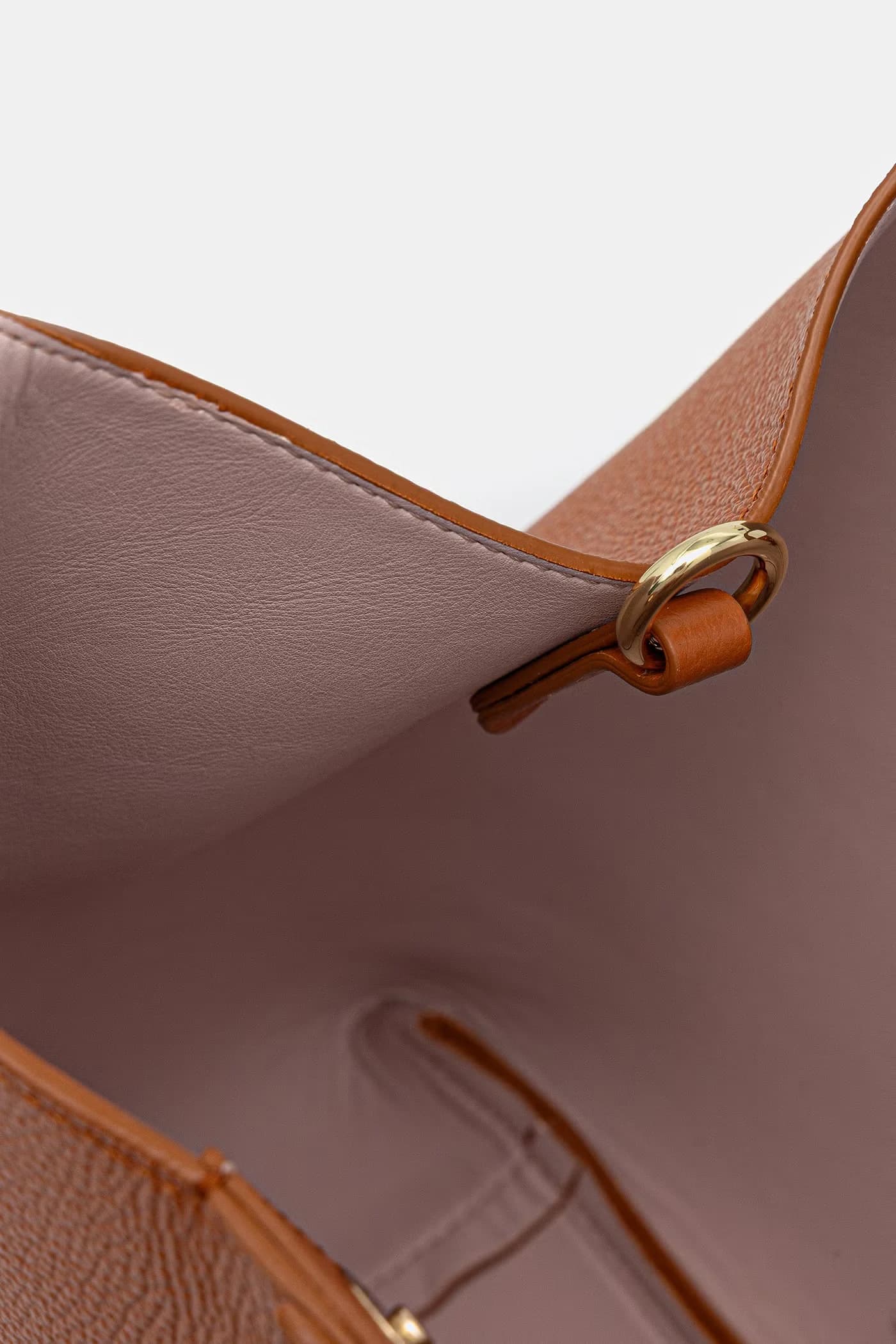 Кожаная сумка Coccinelle C-EASY - фото 5