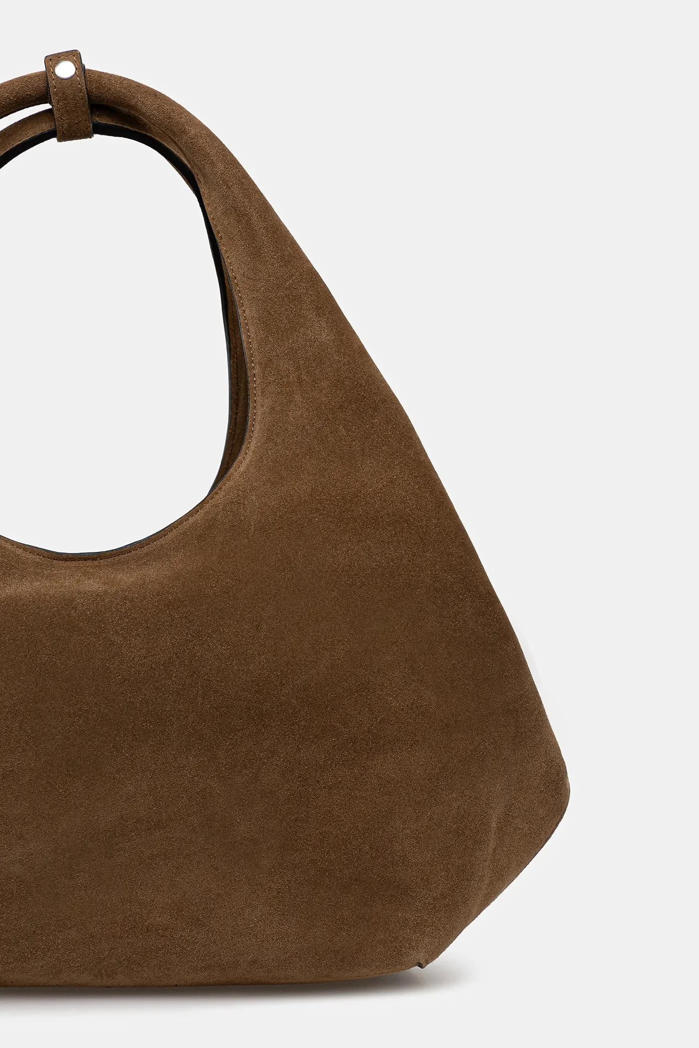 Сложенная замшевая сумочка - фото 3