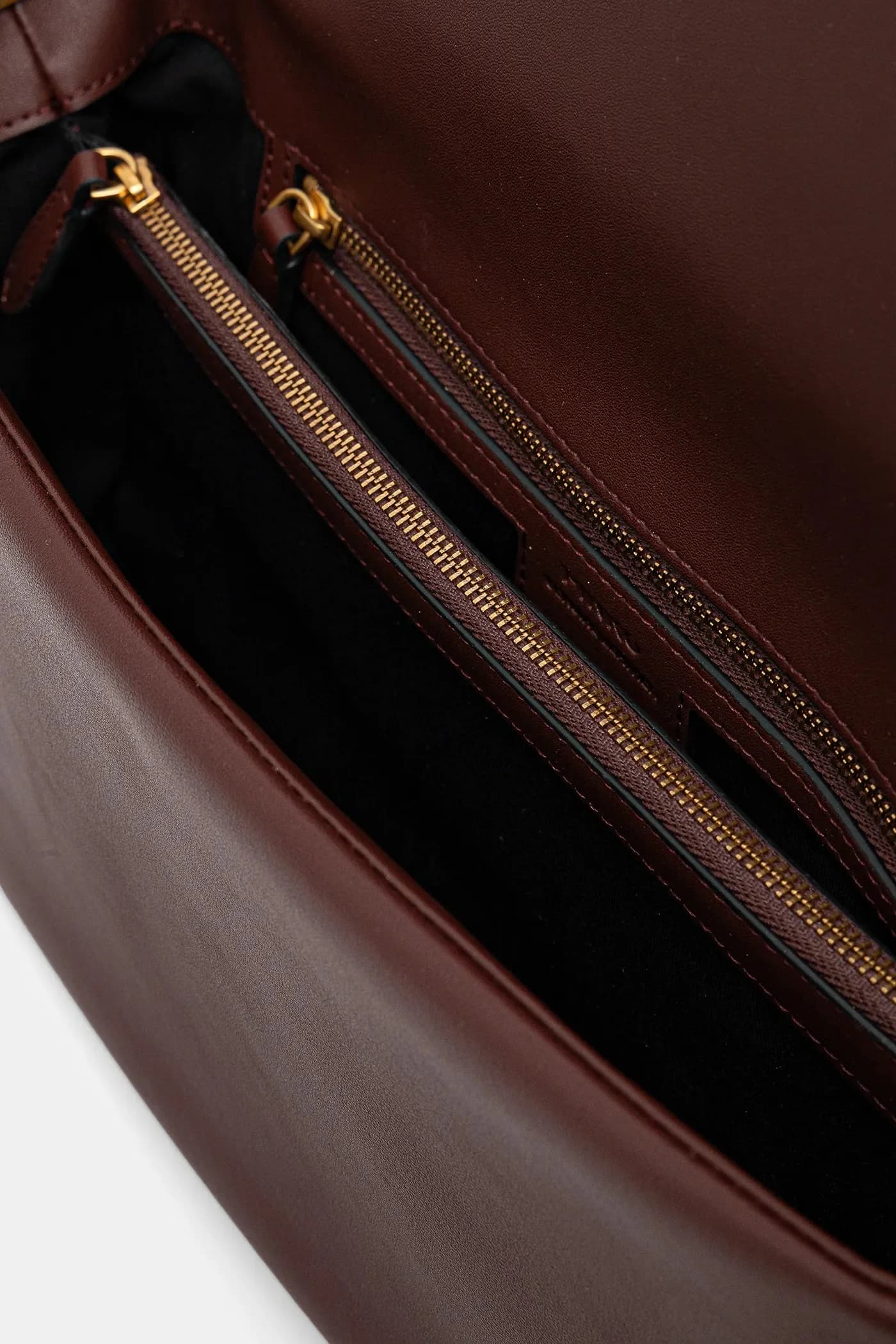 Горизонтальная кожаная сумочка - фото 6