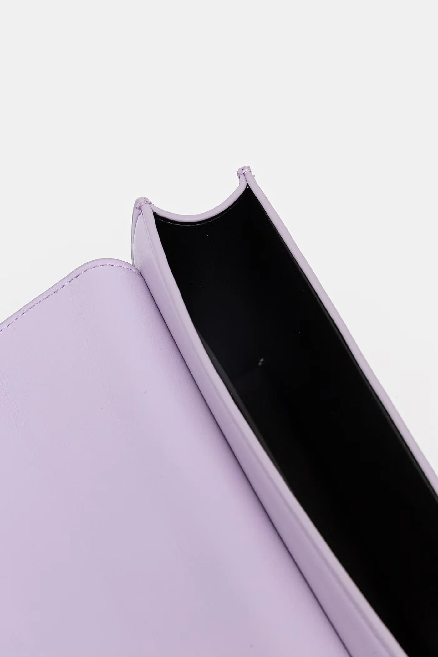 Женская сумочка из искусственной кожи. - фото 5