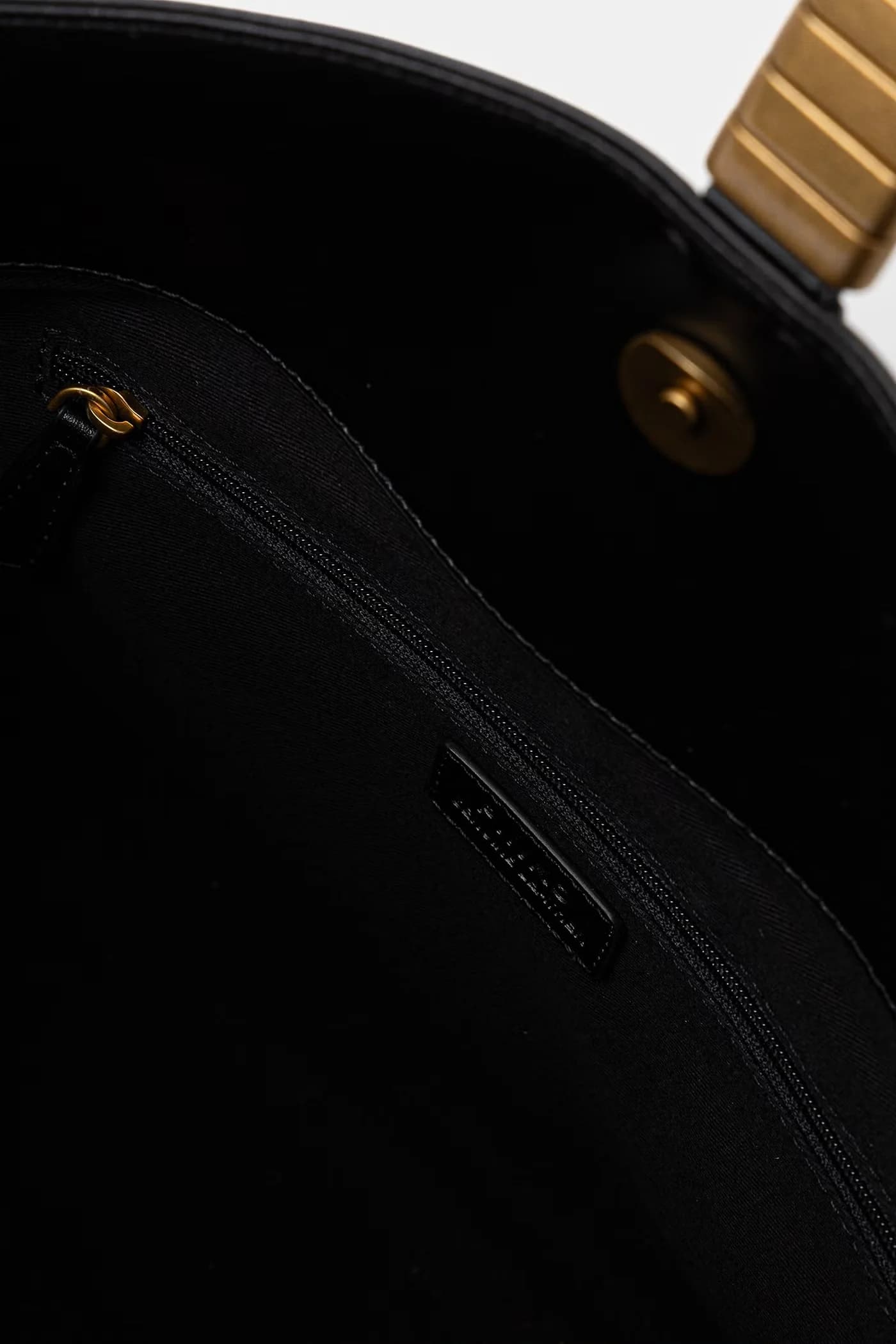 Горизонтальная кожаная сумочка - фото 5