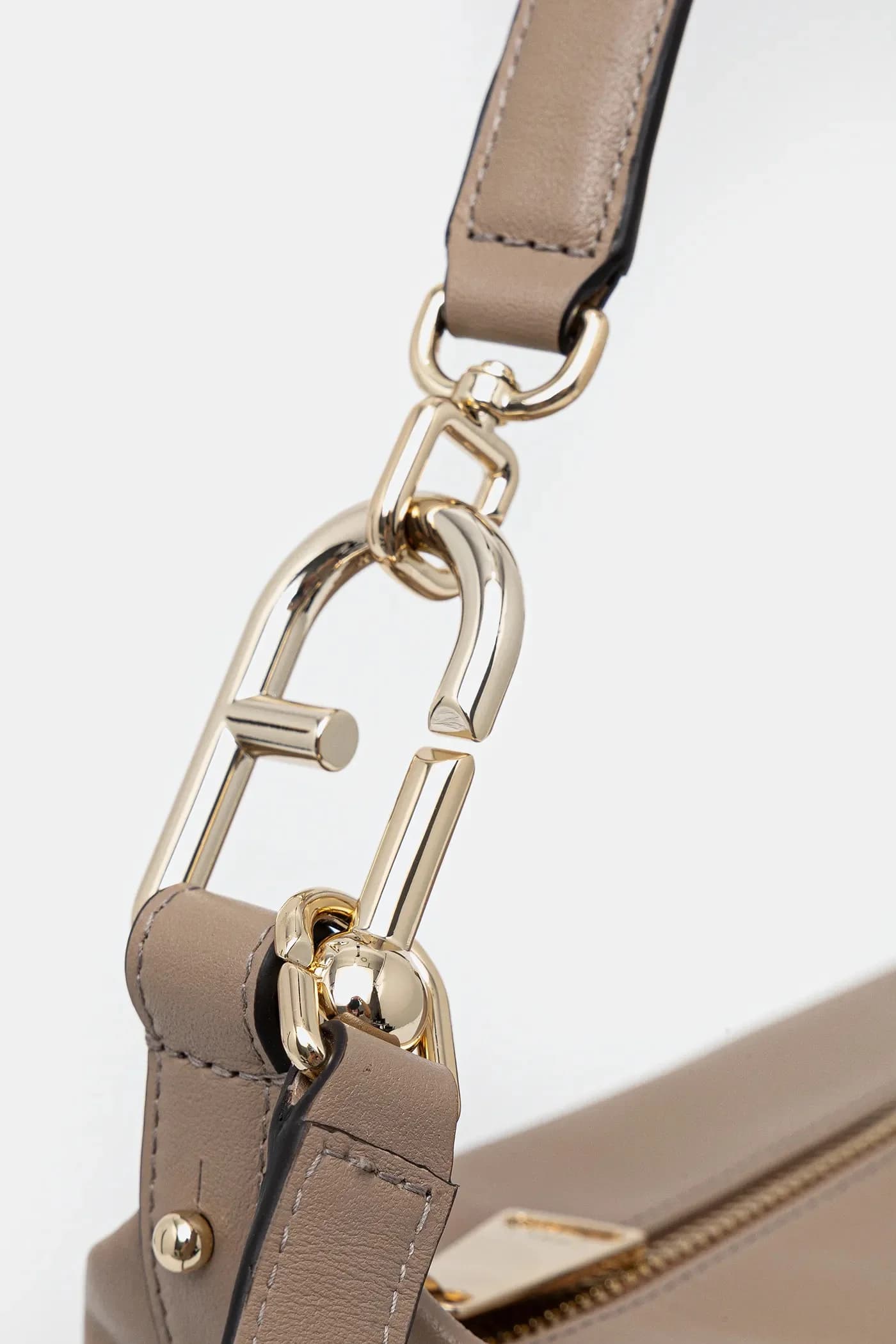 Кожаная сумка Tonie M Hobo - фото 3