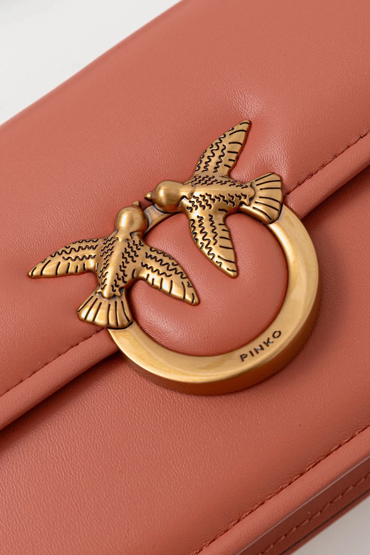 Горизонтальная кожаная сумочка - фото 4