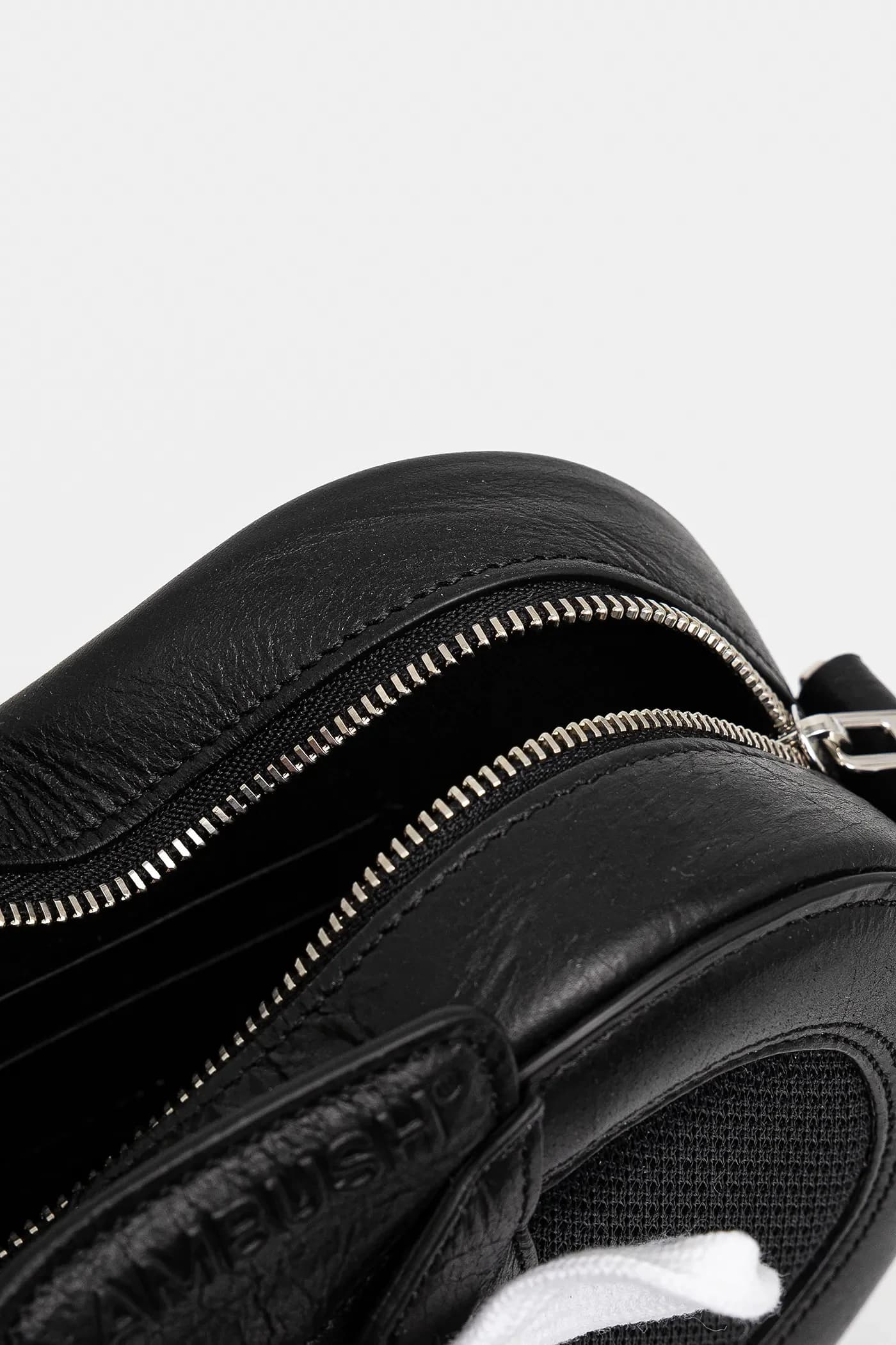 Кожаная сумка через плечо с сердечком на ремешке - фото 5