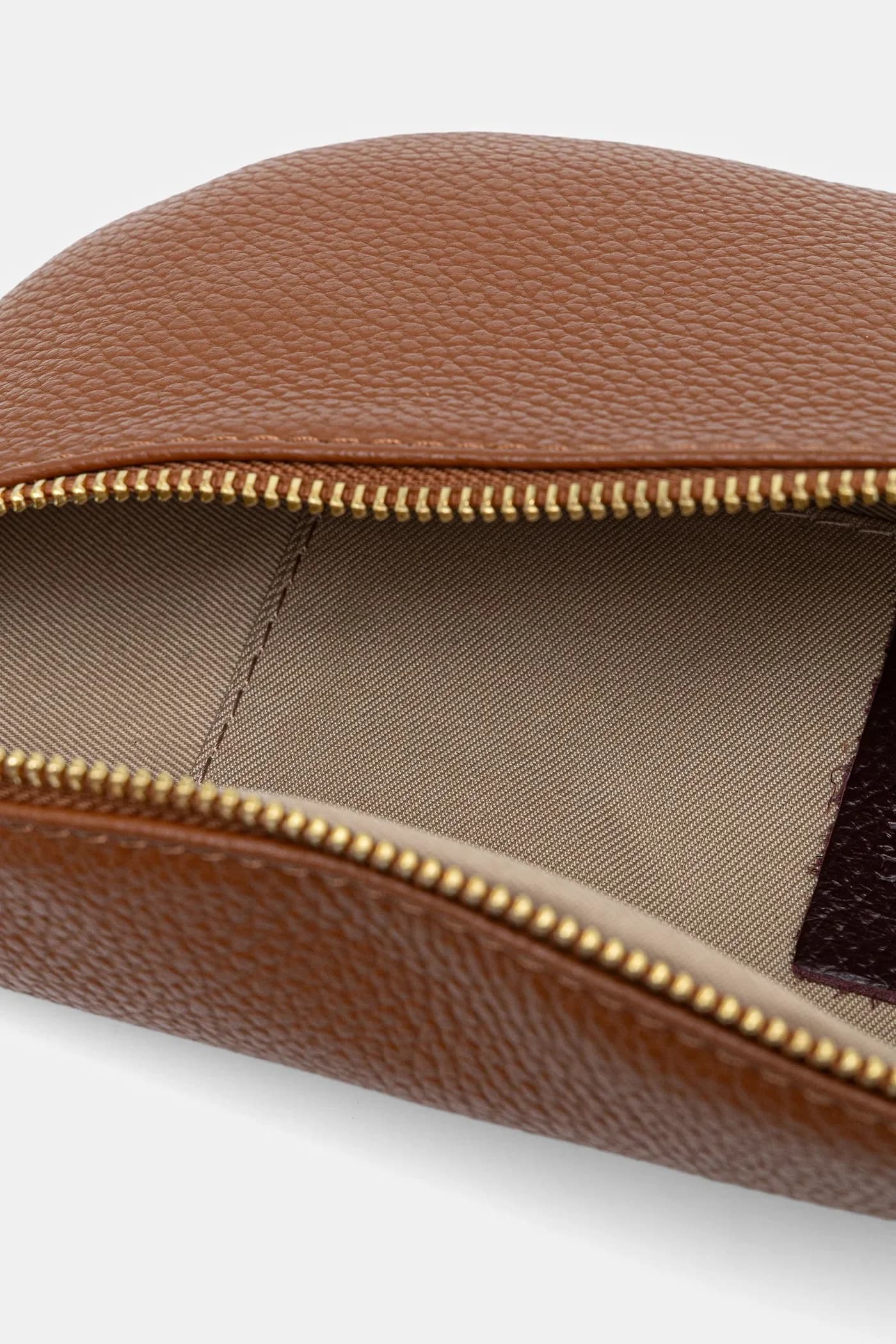 Кожаная поясная сумка Answear Lab - фото 4