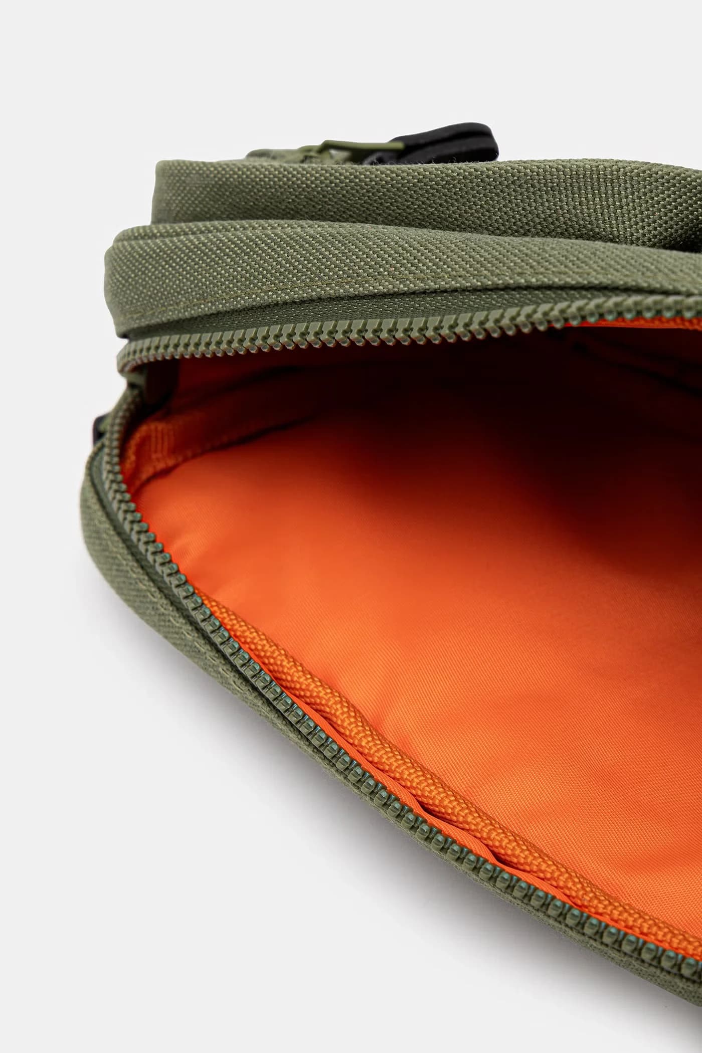 Поясная сумка с этикеткой - фото 5