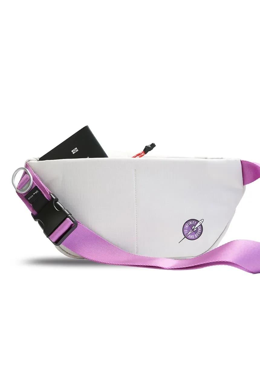 Сумка через плечо Disney™ Sling 4L x Buzz Lightyear - фото 4