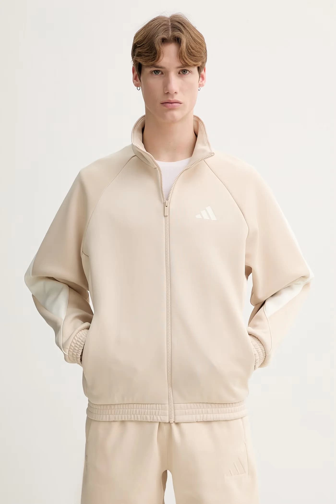 Толстовка стадиона