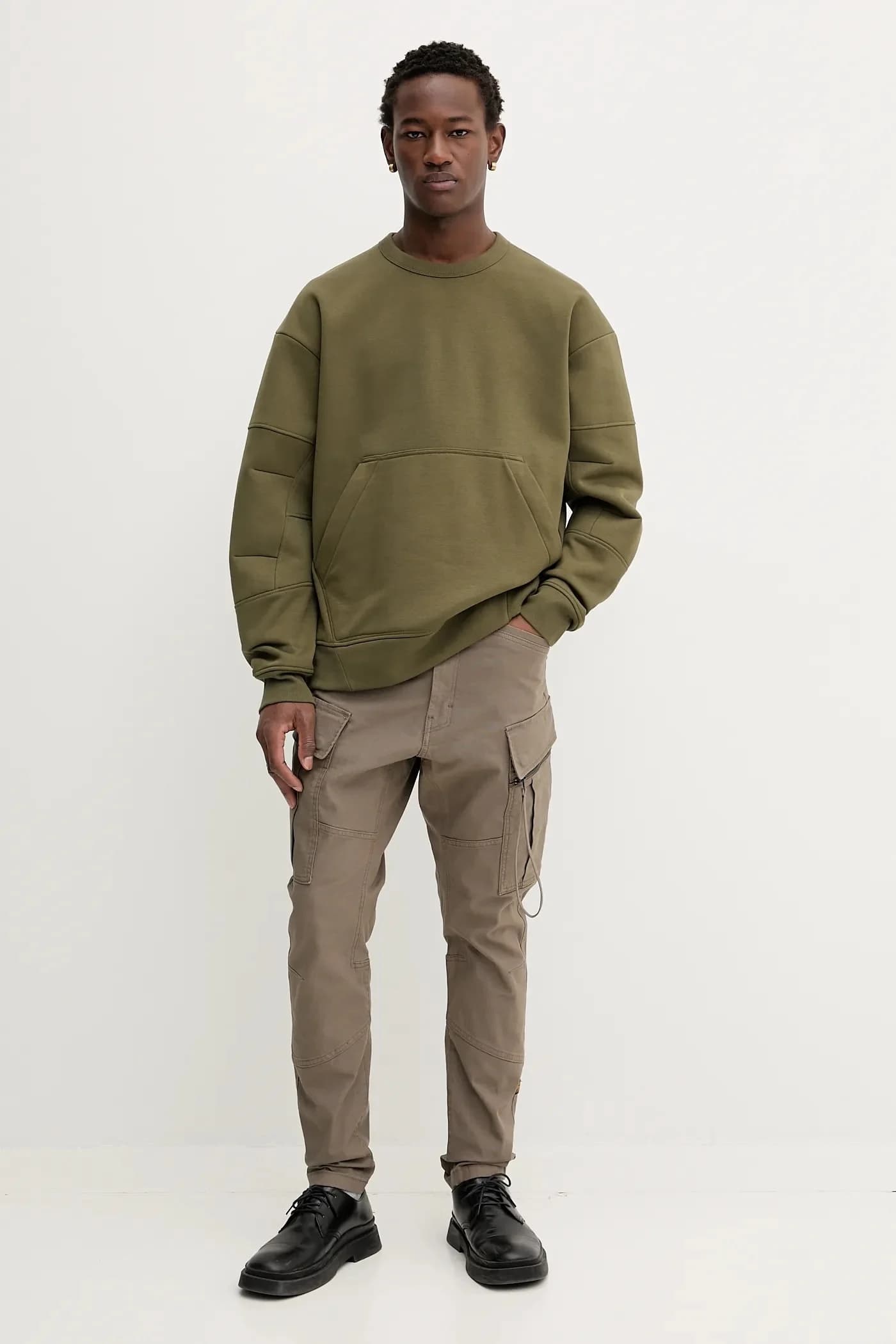 Свободная толстовка сконструированного кроя - фото 2