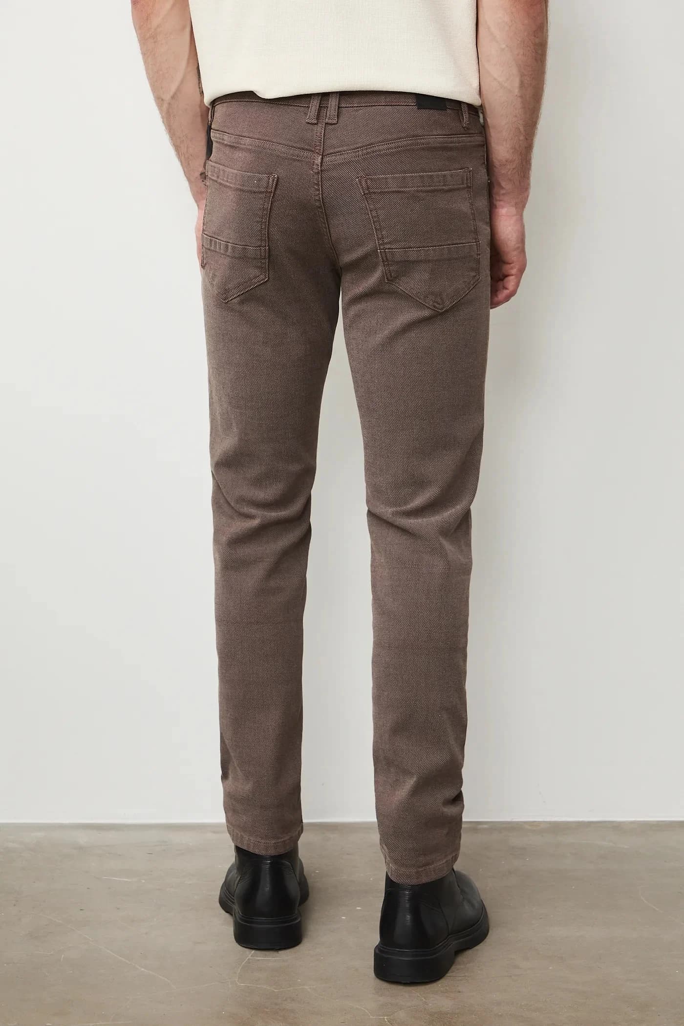 Мужские джинсы узкого кроя - фото 3