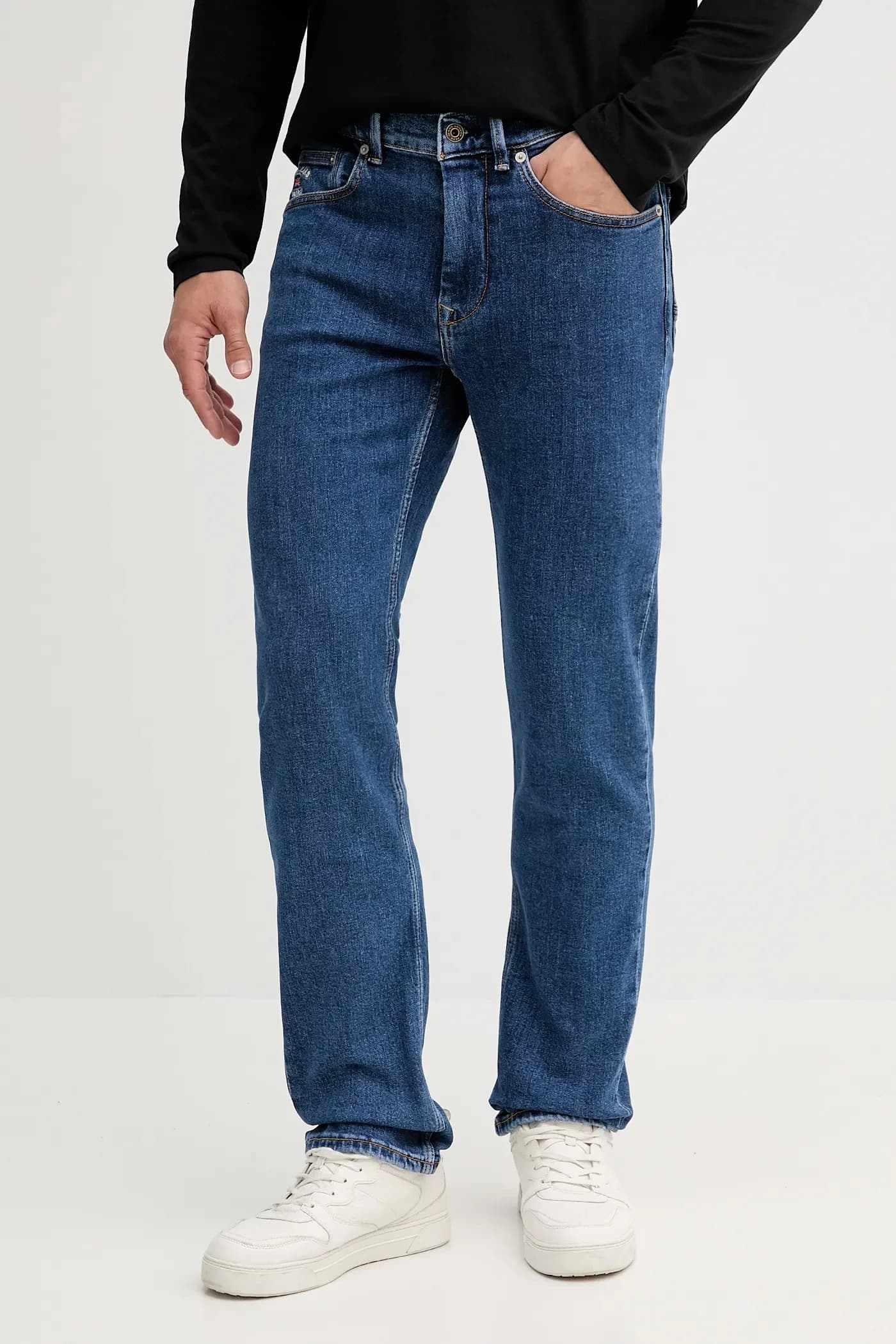 Джинсы - фото 2