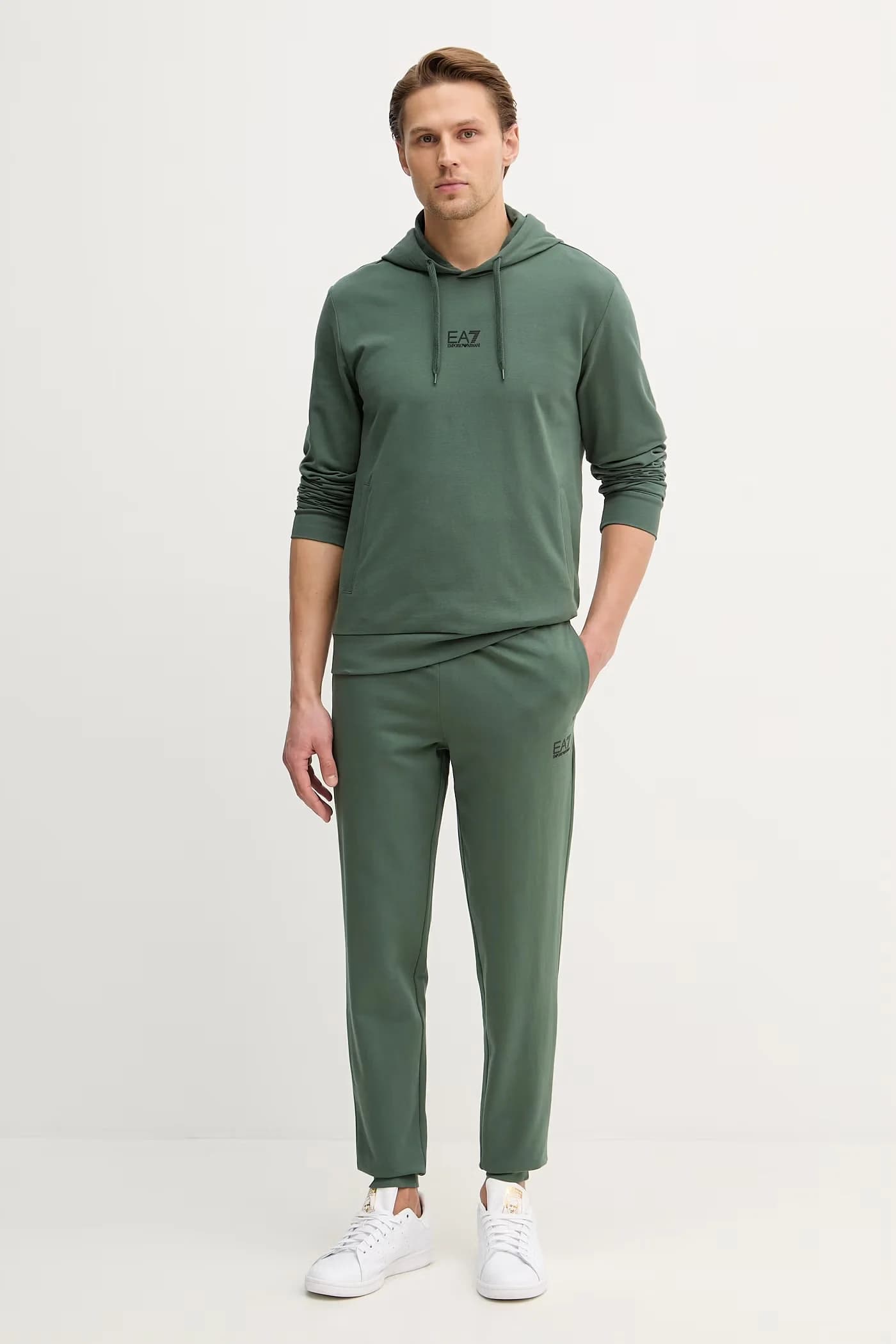 Хлопковый спортивный костюм