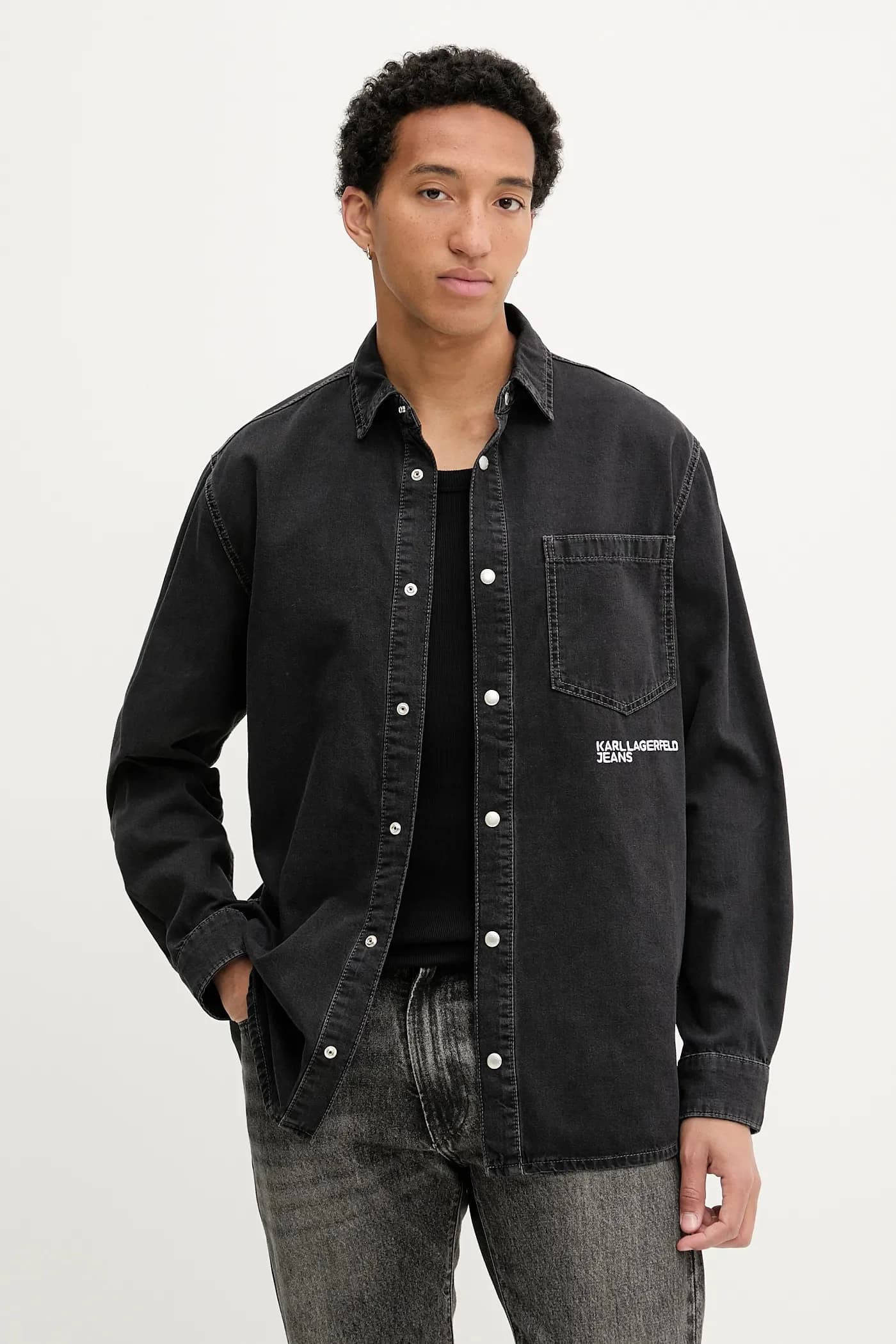 Джинсовая рубашка