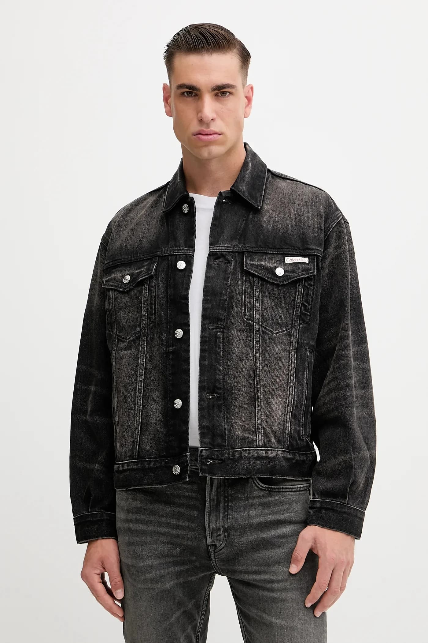 Джинсовая куртка