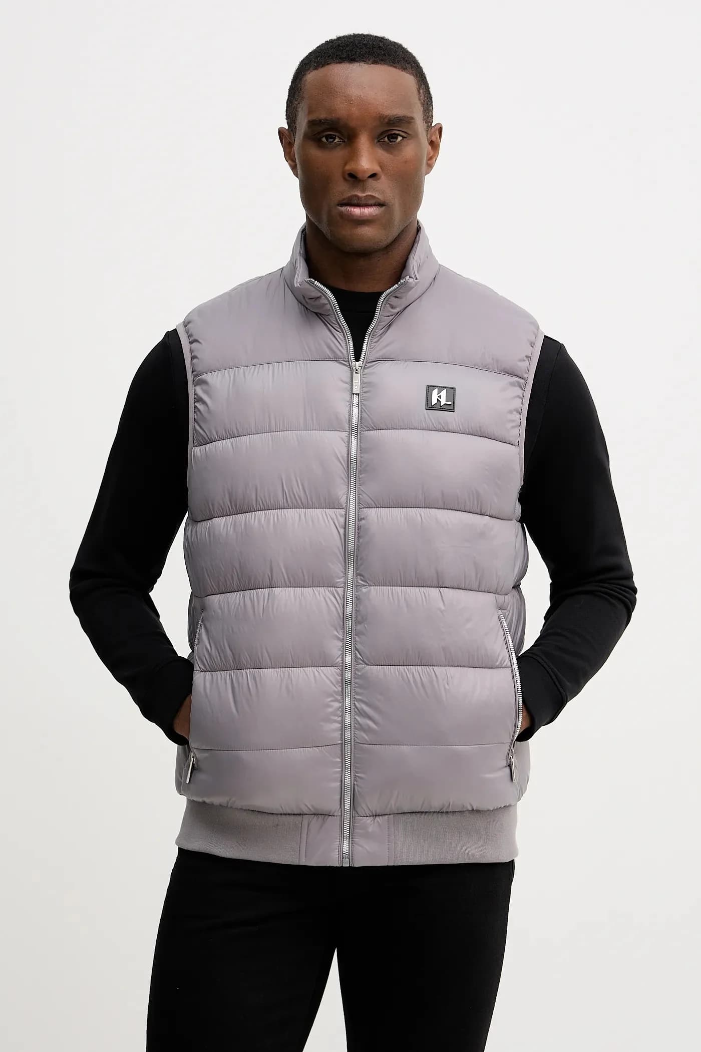 Без рукавов