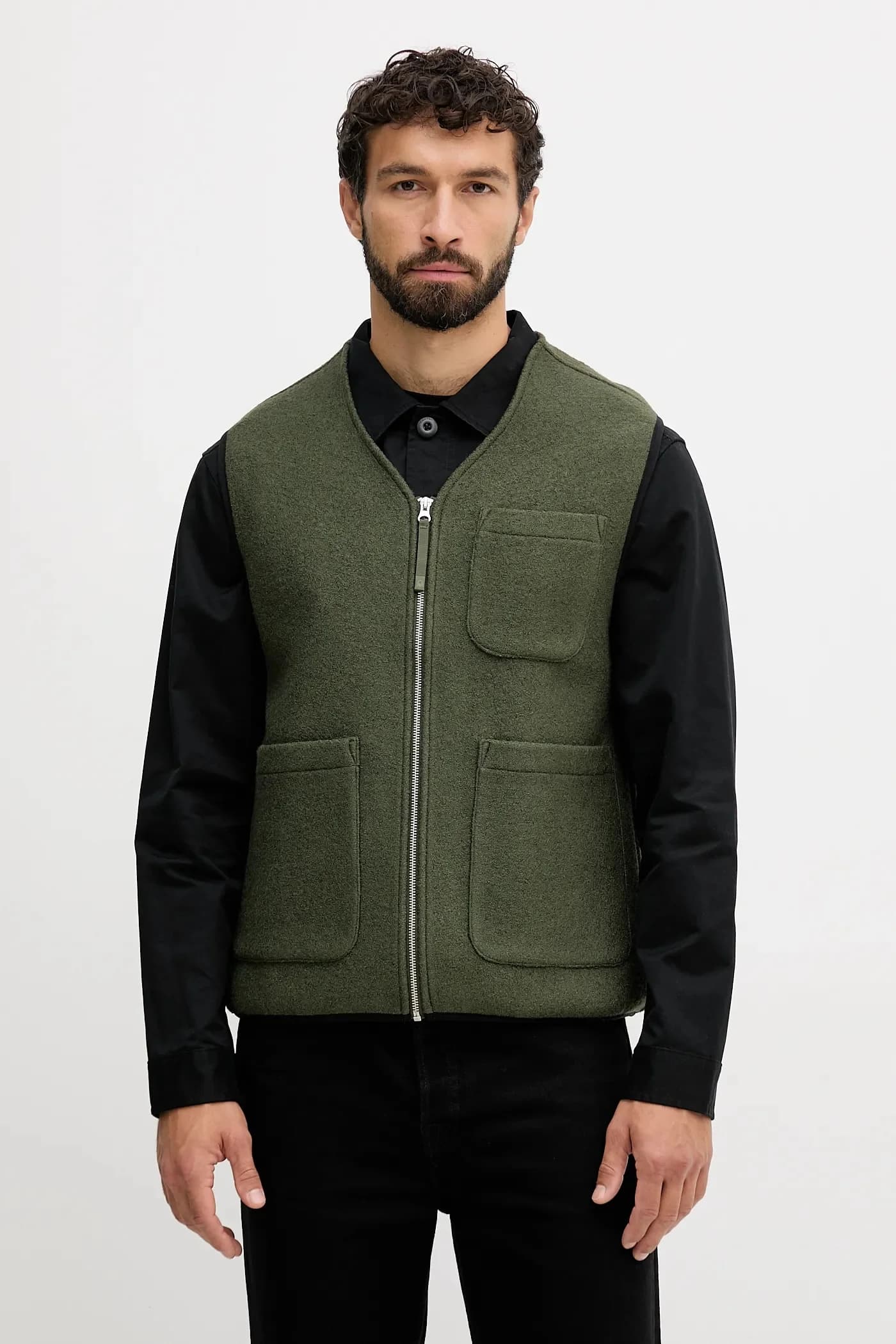 Жакет без рукавов из шерсти