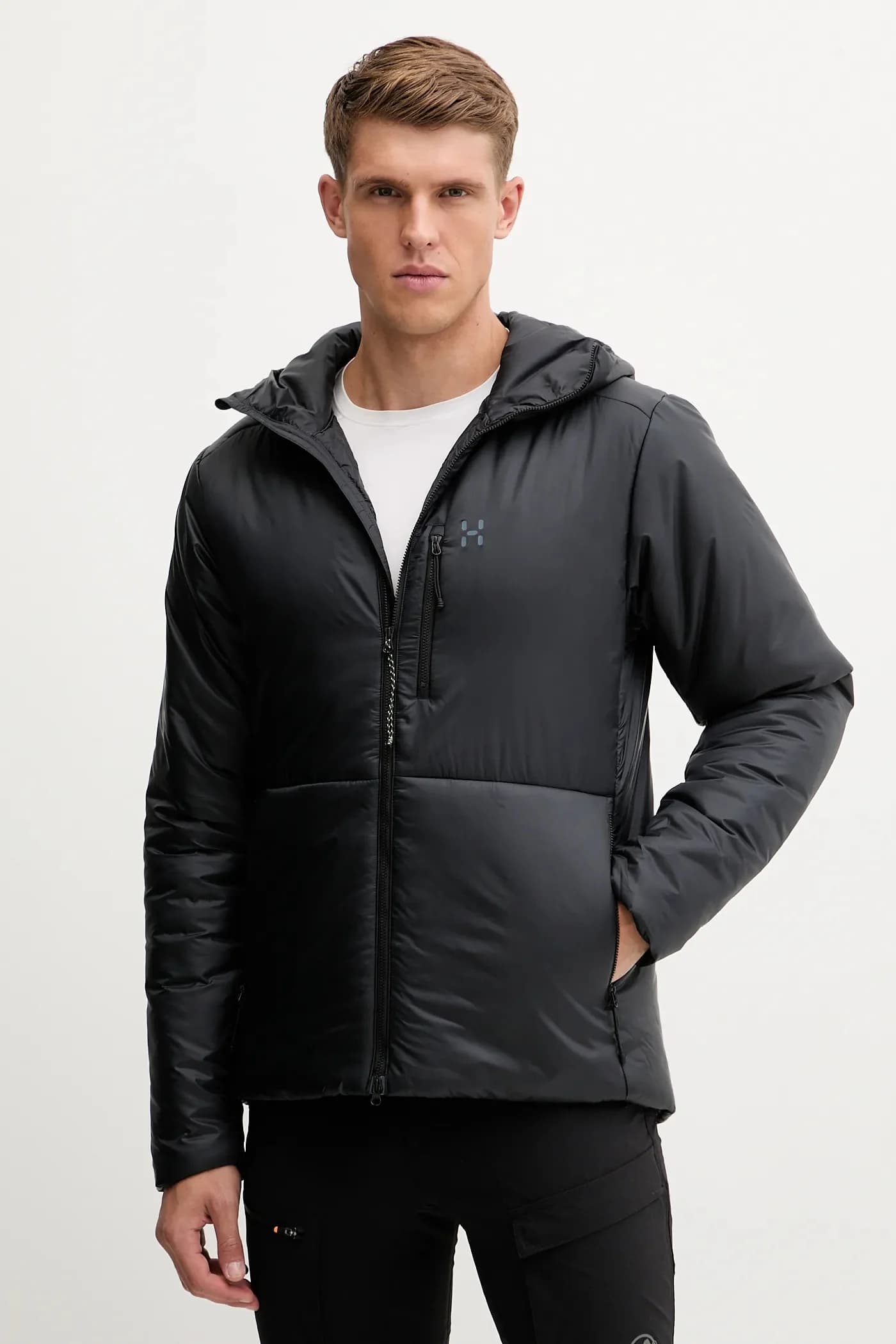 Спортивная куртка черная для мужчин