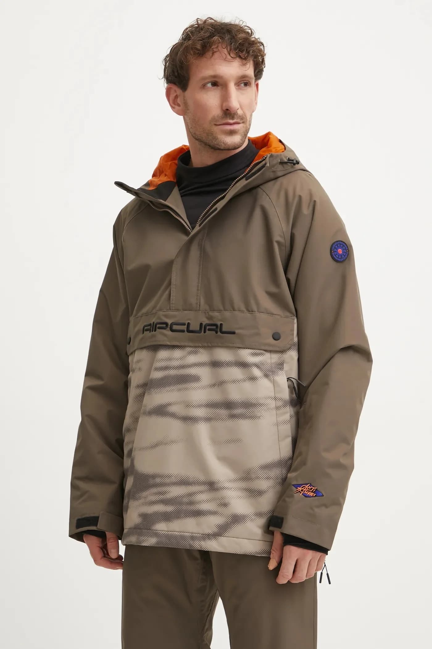 Примативная куртка бежевая для мужчин