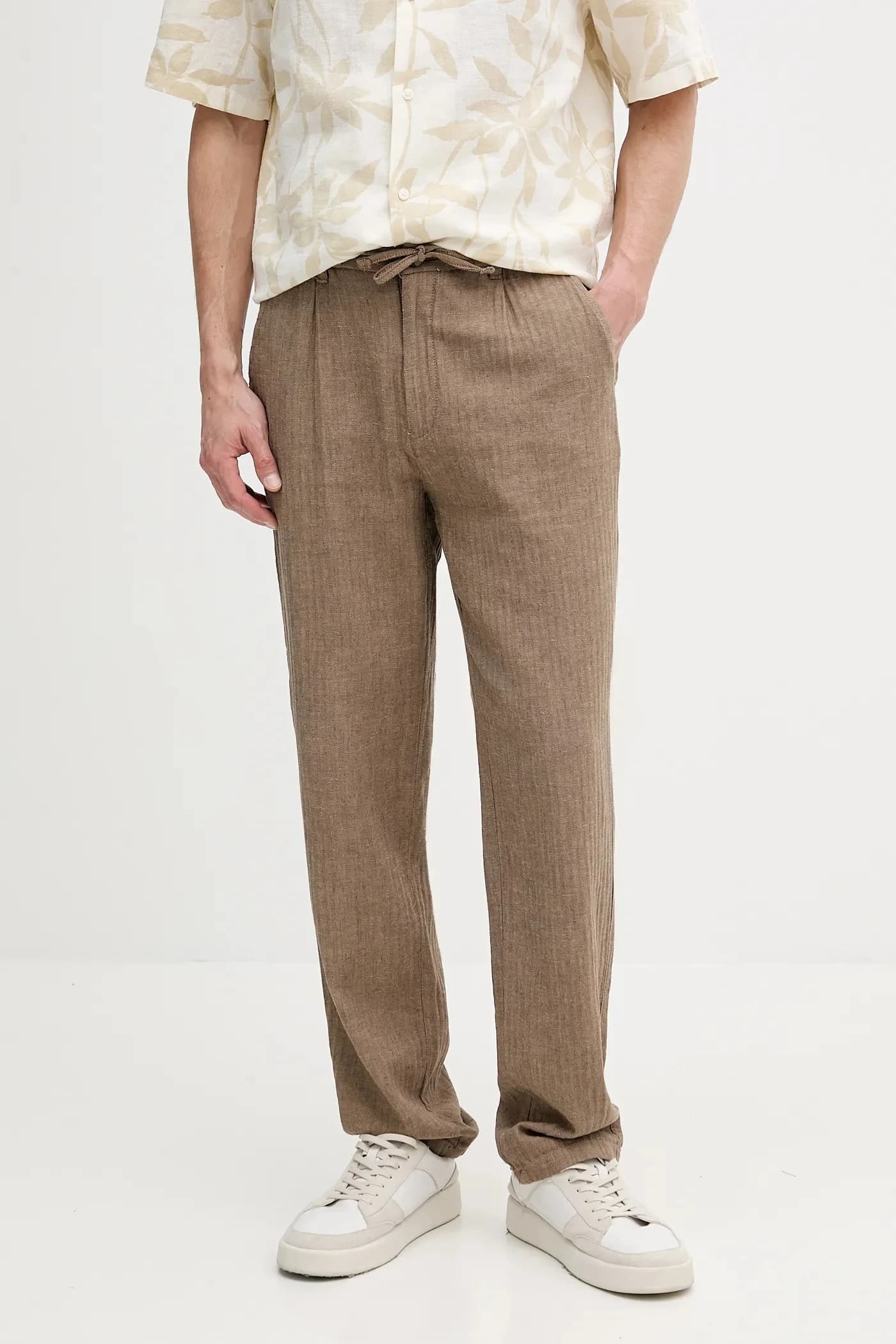 Брюки из смесового льна