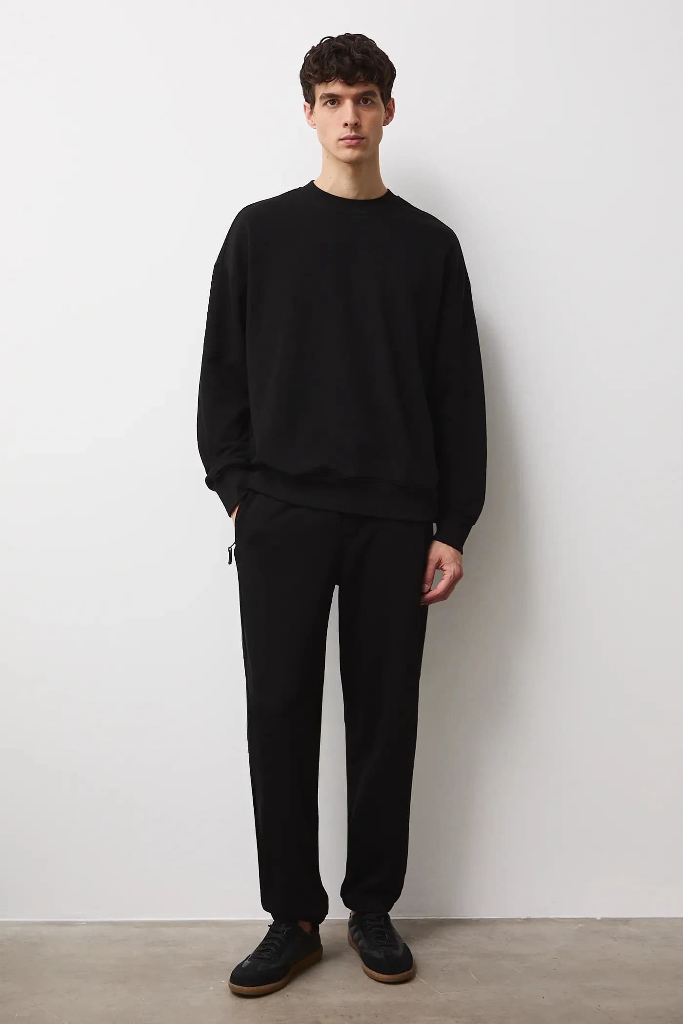 Спортивные штаны