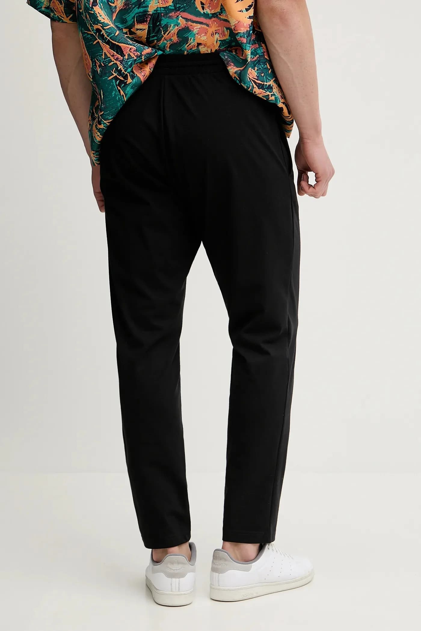 Незаменимые спортивные штаны - фото 3