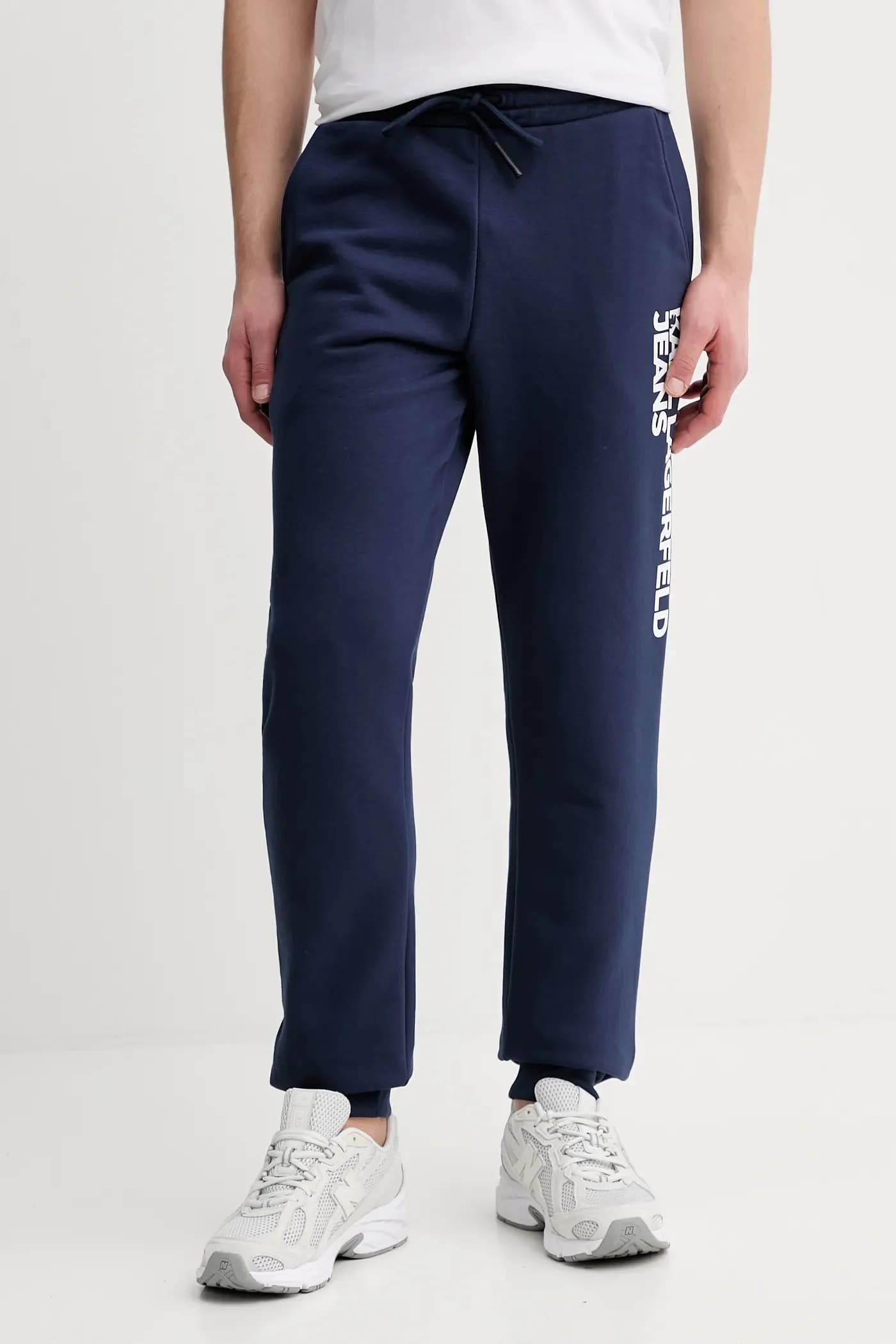 Спортивные штаны