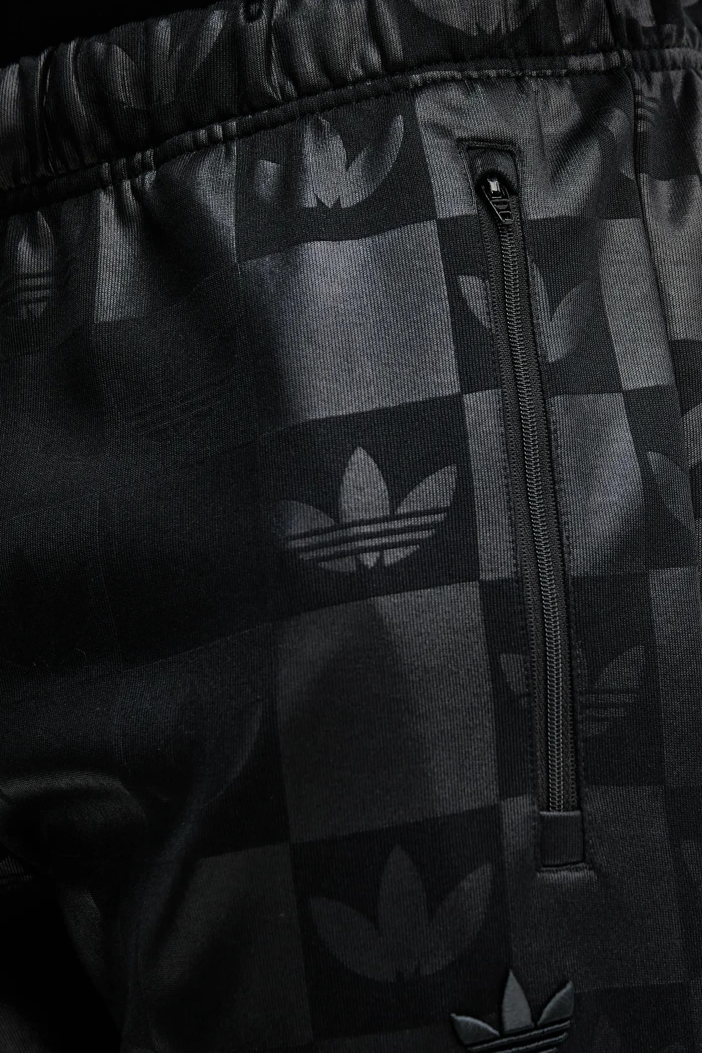 Спортивные брюки с монограммой - фото 4