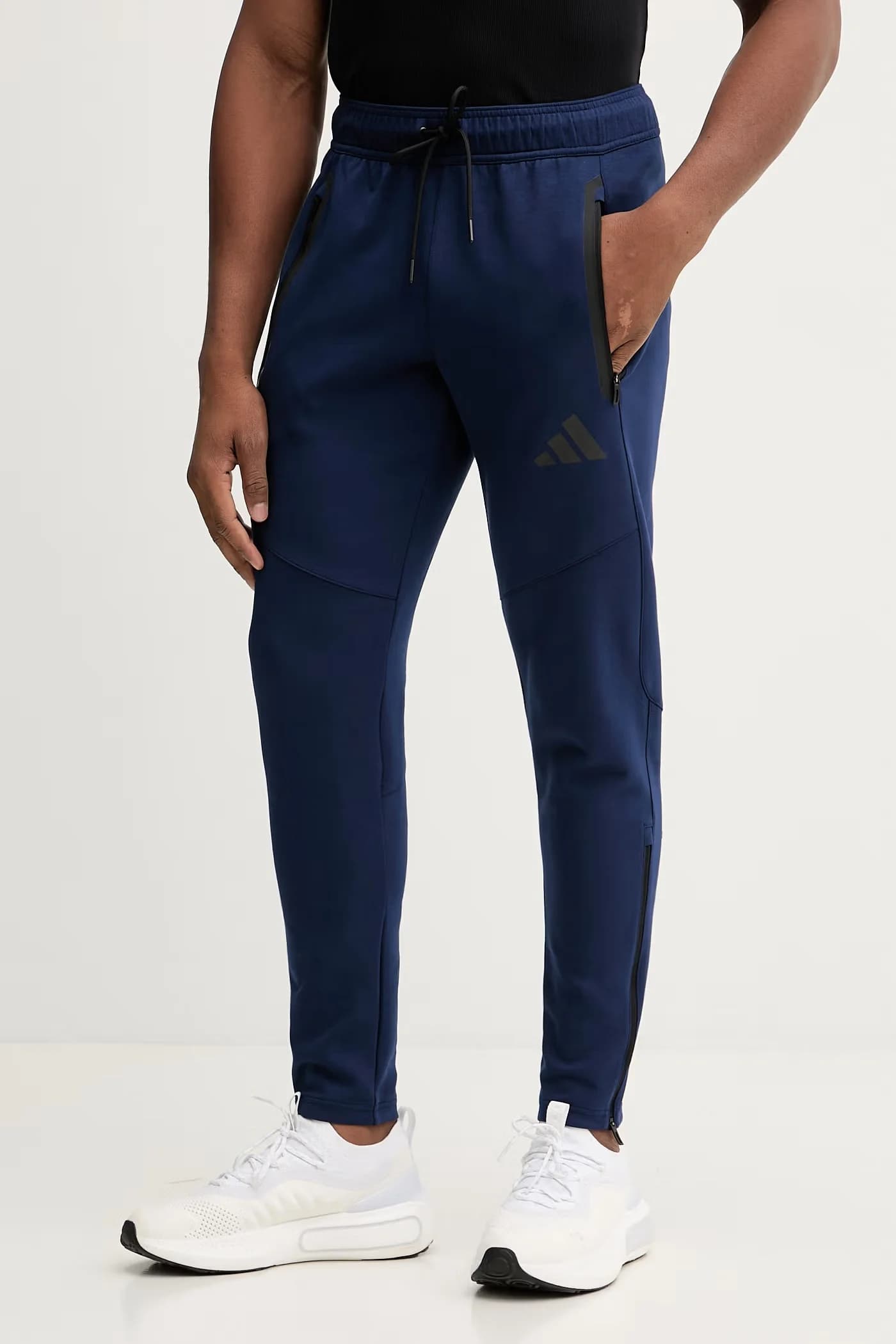 Спортивные брюки