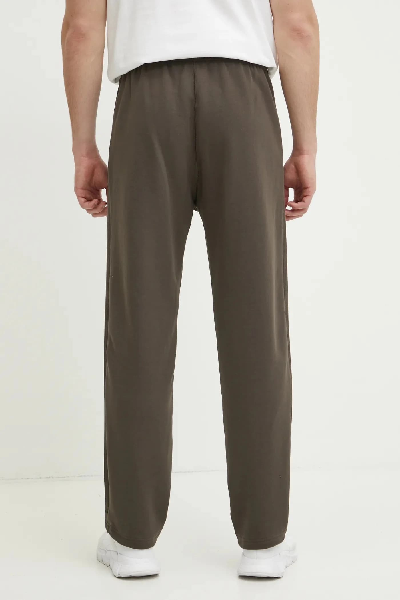 Незаменимые спортивные брюки из хлопка - фото 2