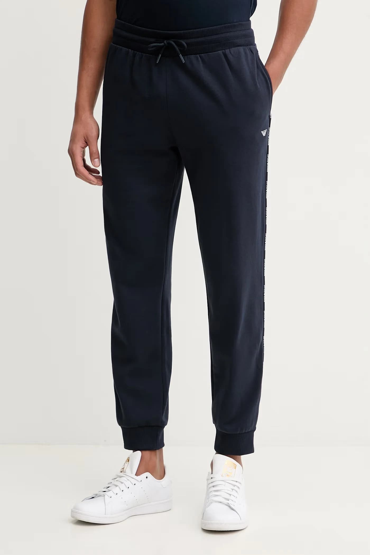 Спортивные штаны