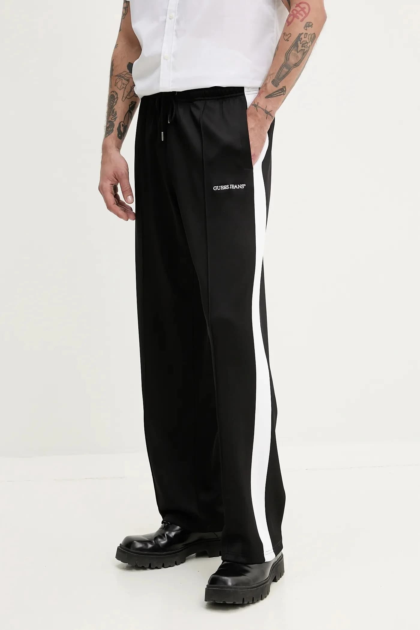 Спортивные штаны