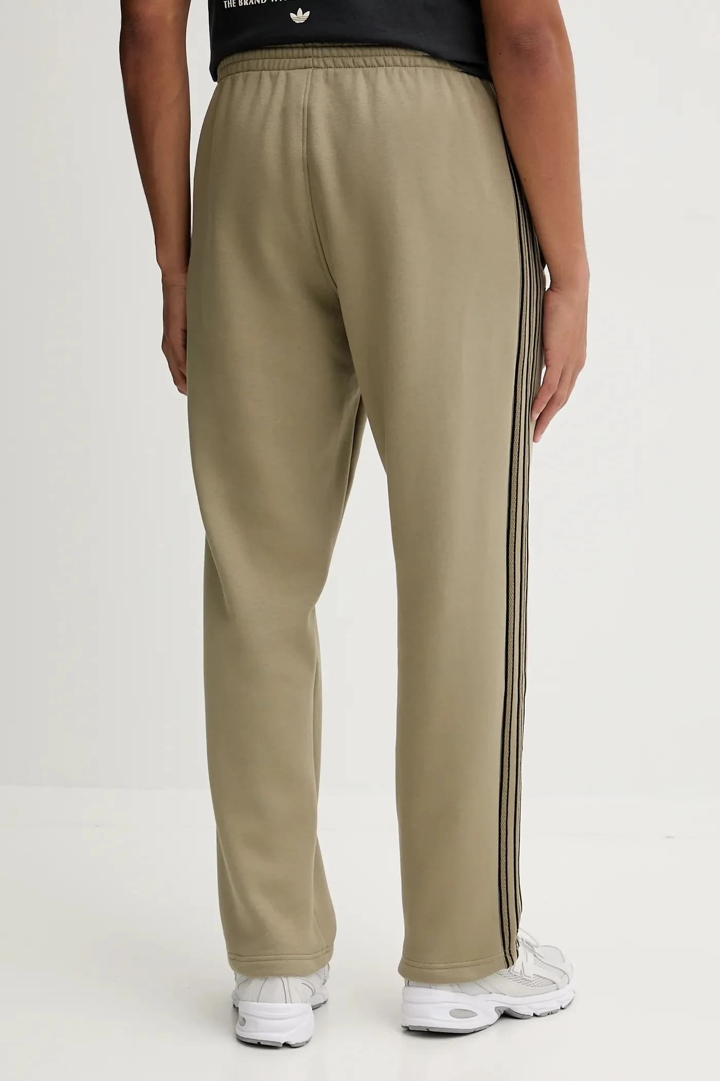 Спортивные брюки с сетчатыми полосками - фото 3