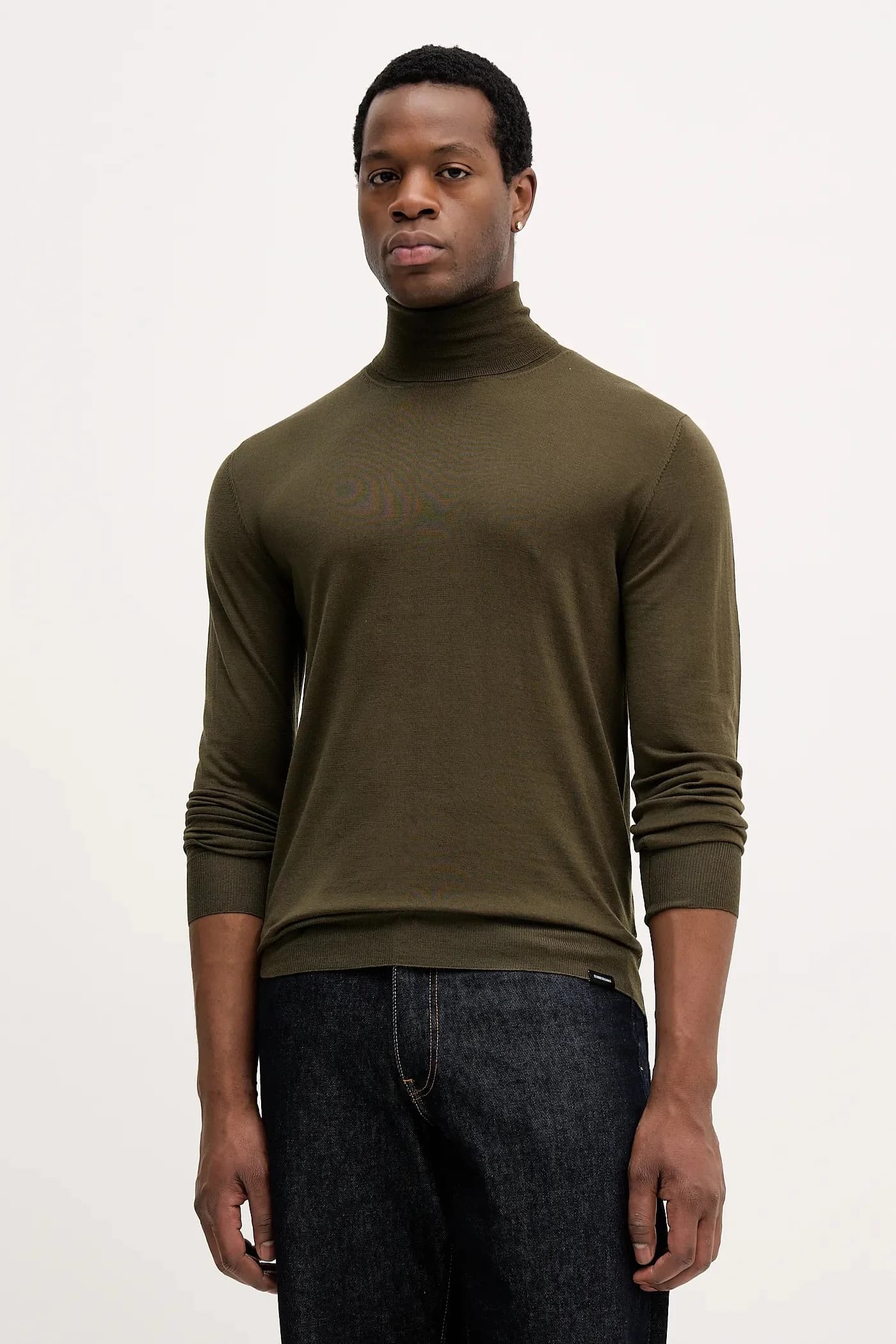 Шерстяной свитер