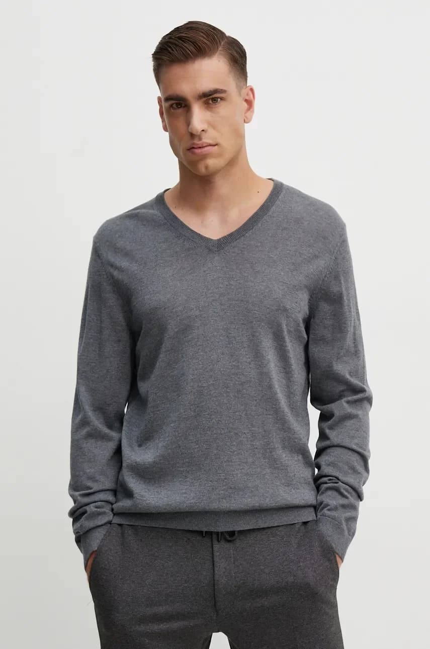 Шерстяной свитер