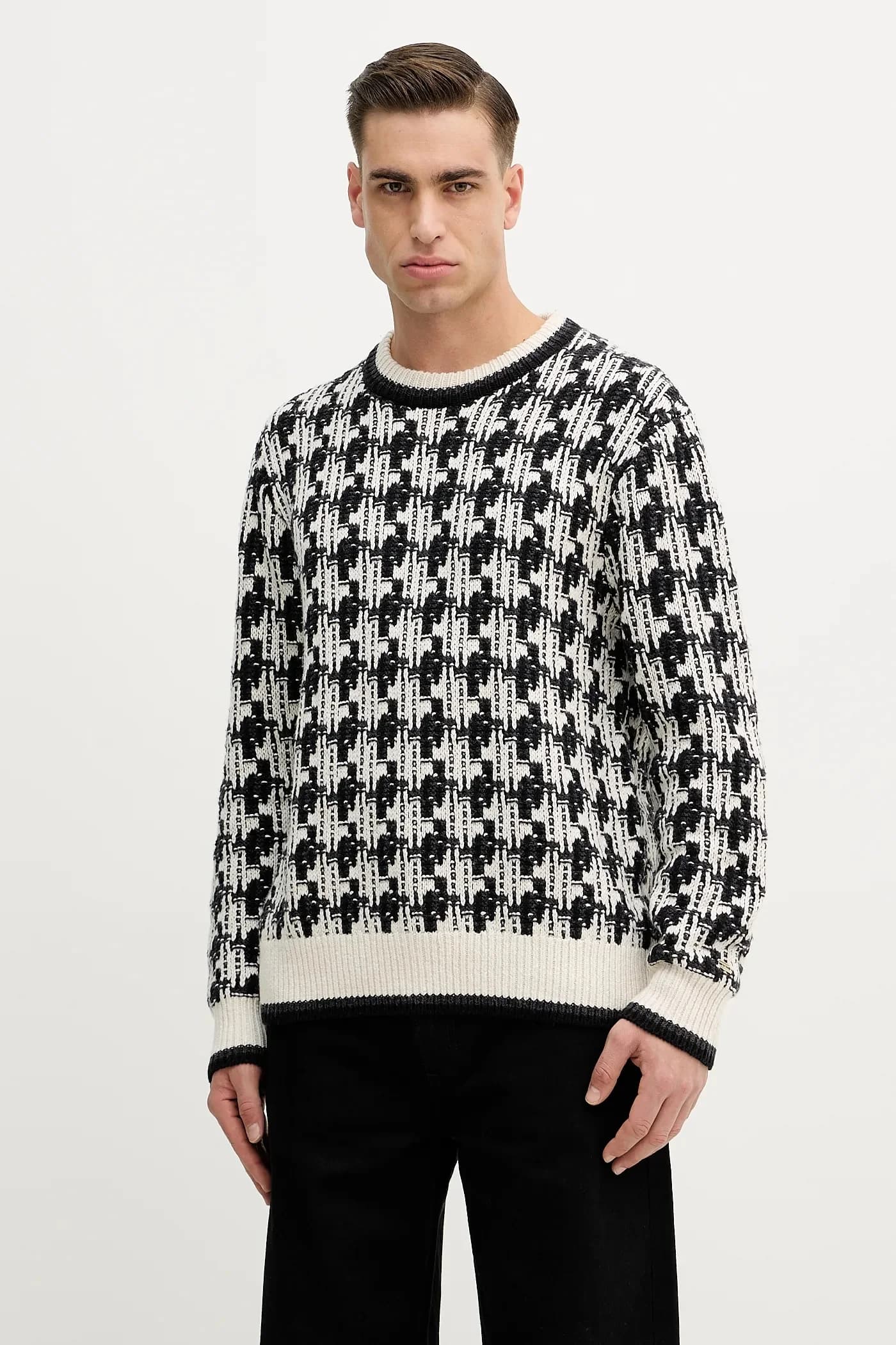 Свитер из смесовой шерсти