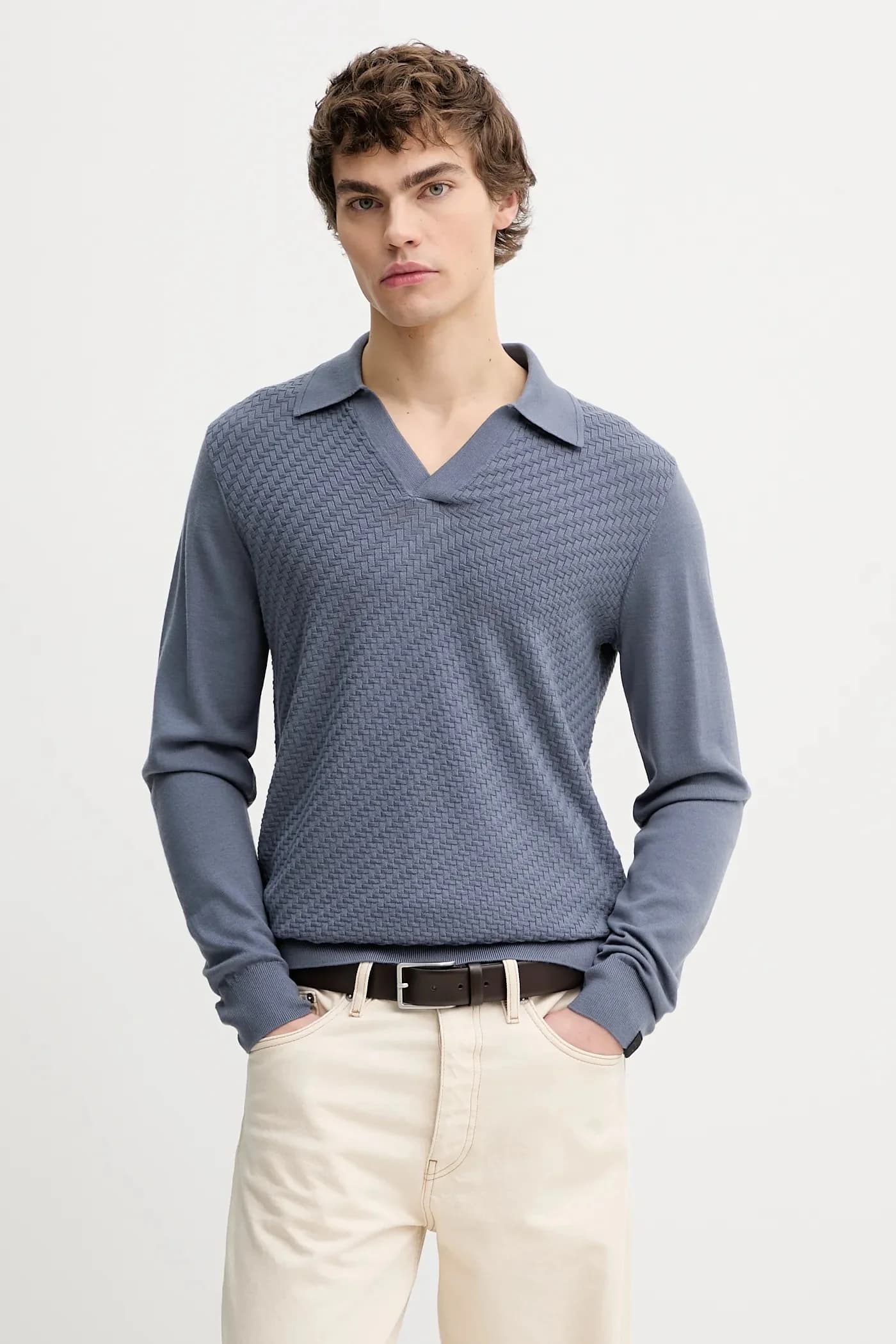 Шерстяной свитер